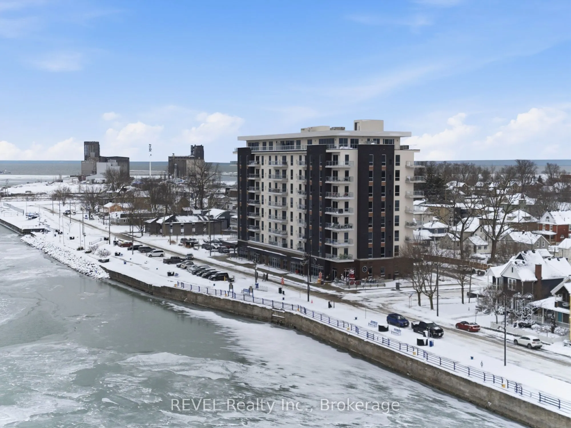 118 West Street #605