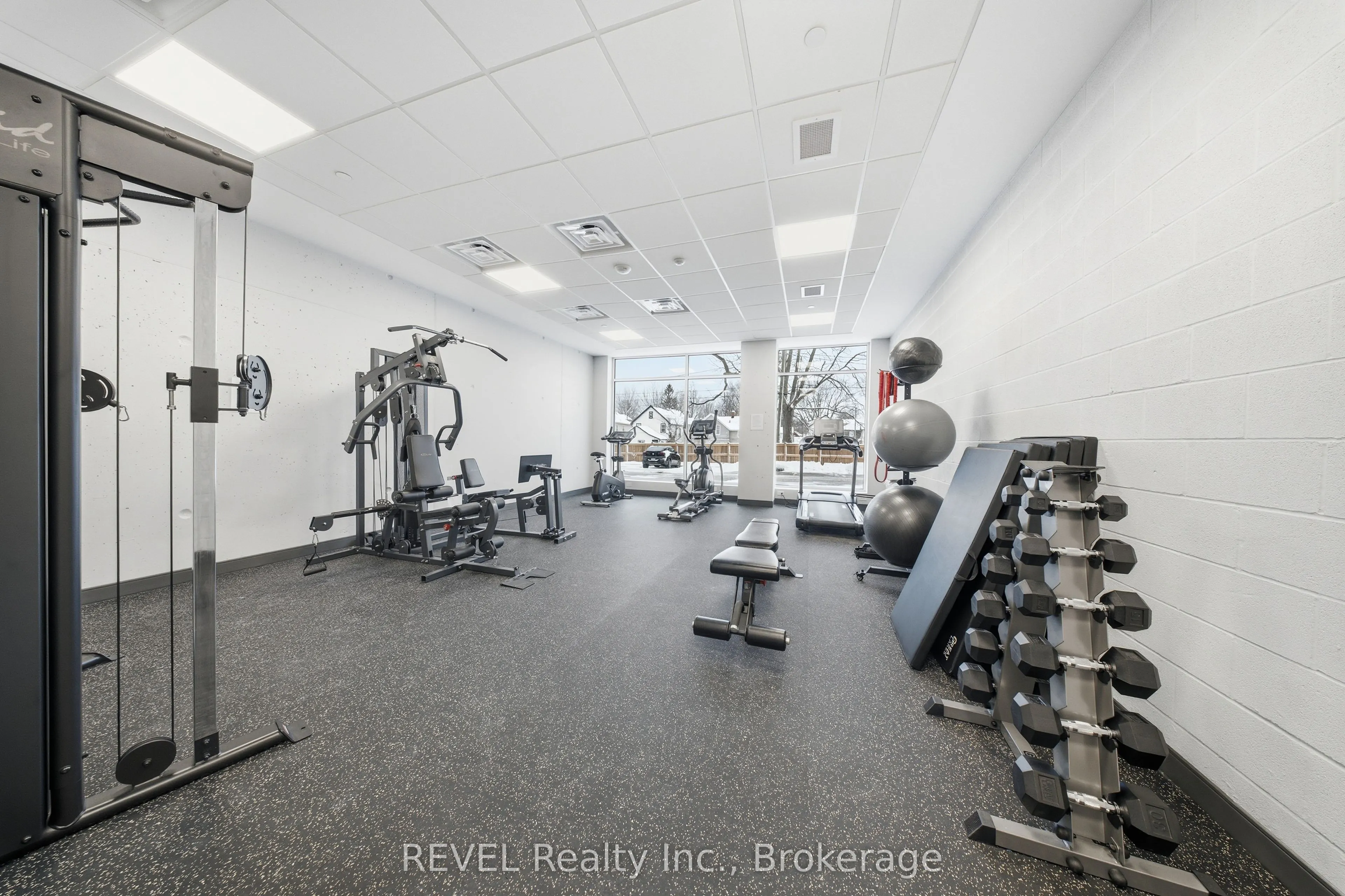 118 West Street #605