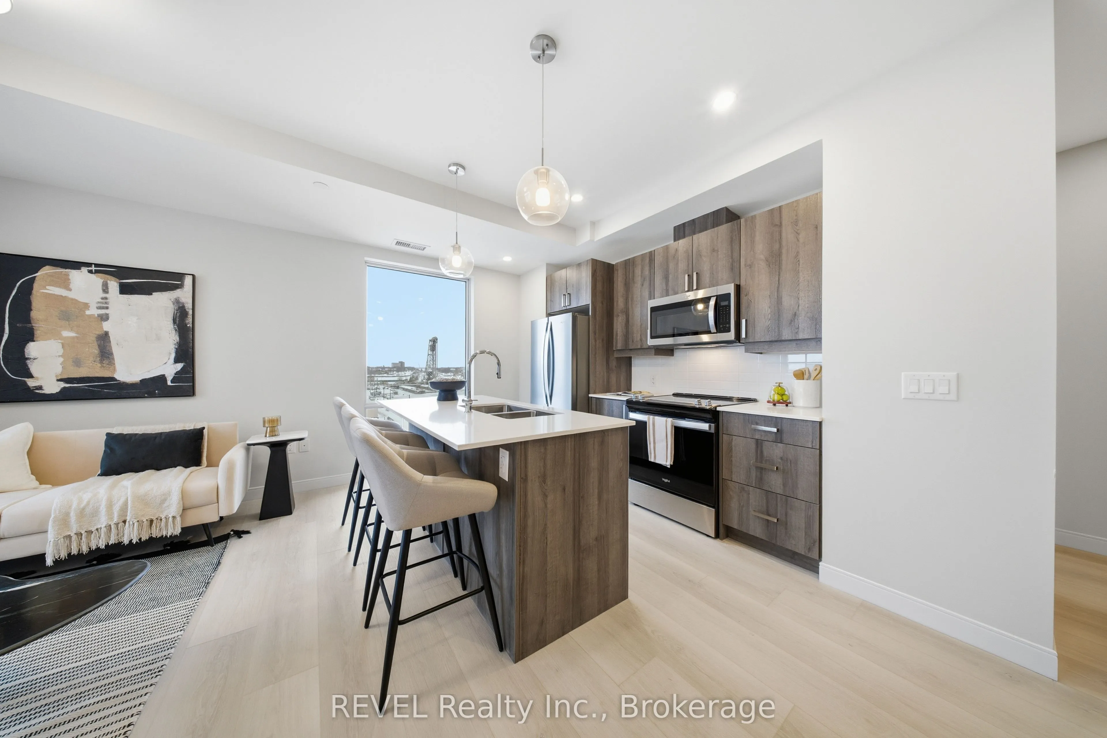118 West Street #605