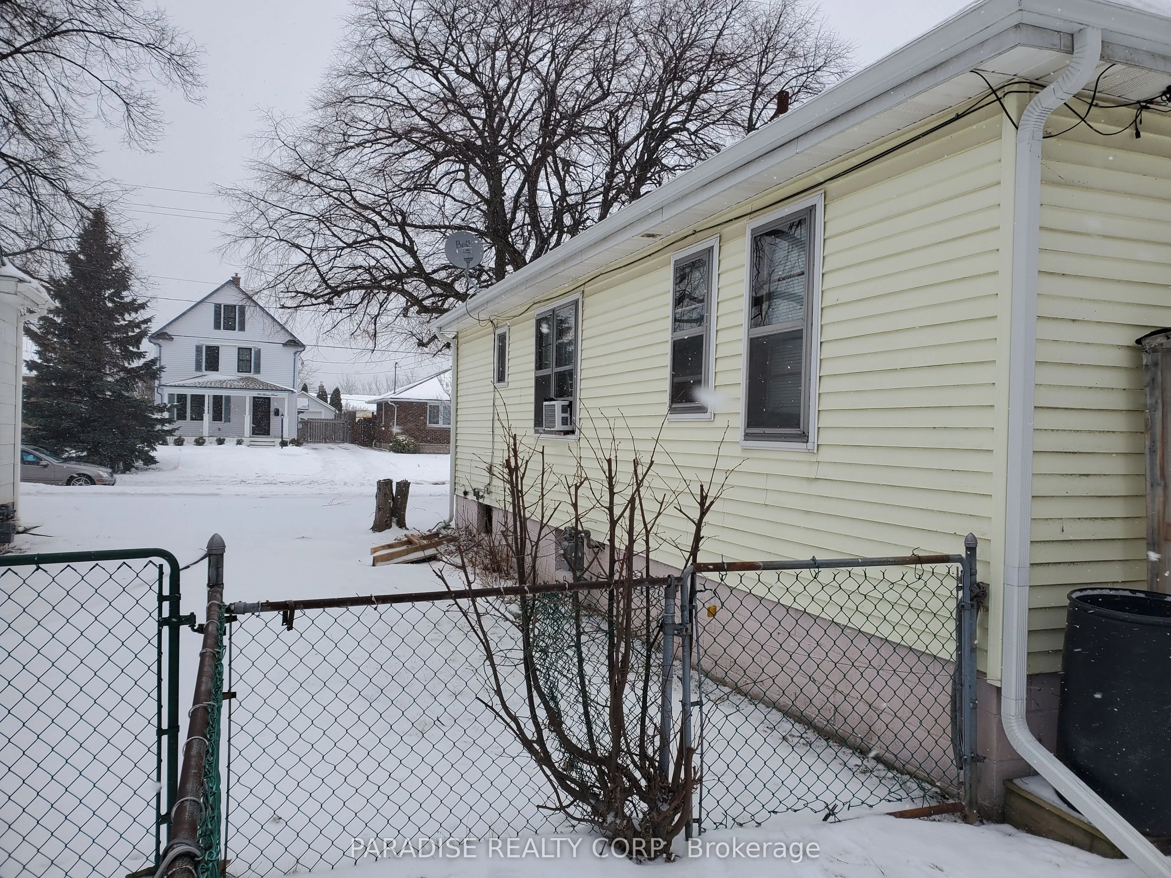 245 Bowen Road