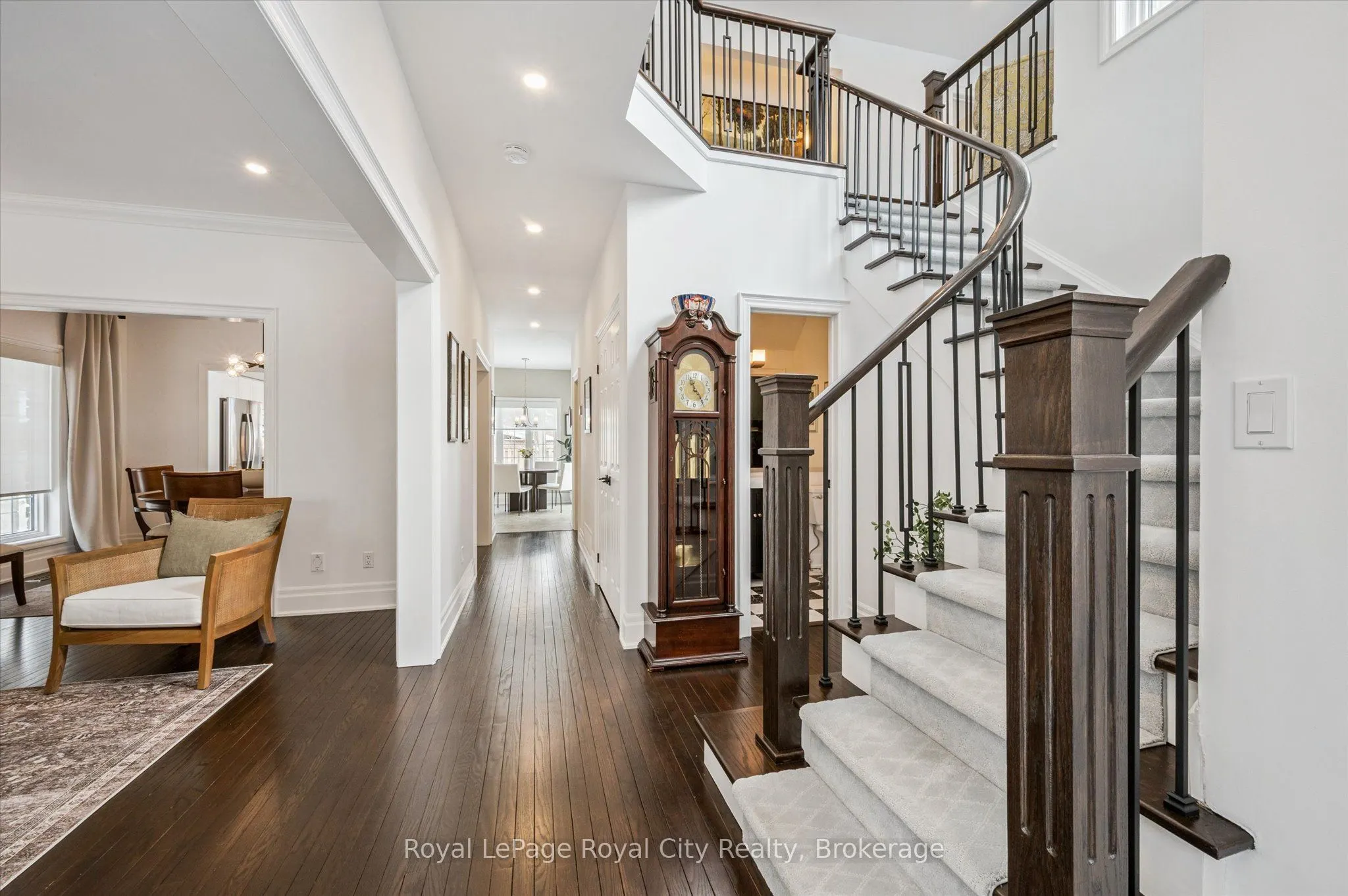 25 MANOR PARK Crescent #11