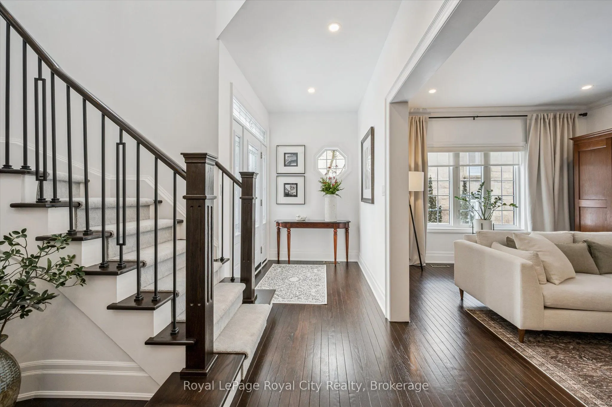 25 MANOR PARK Crescent #11