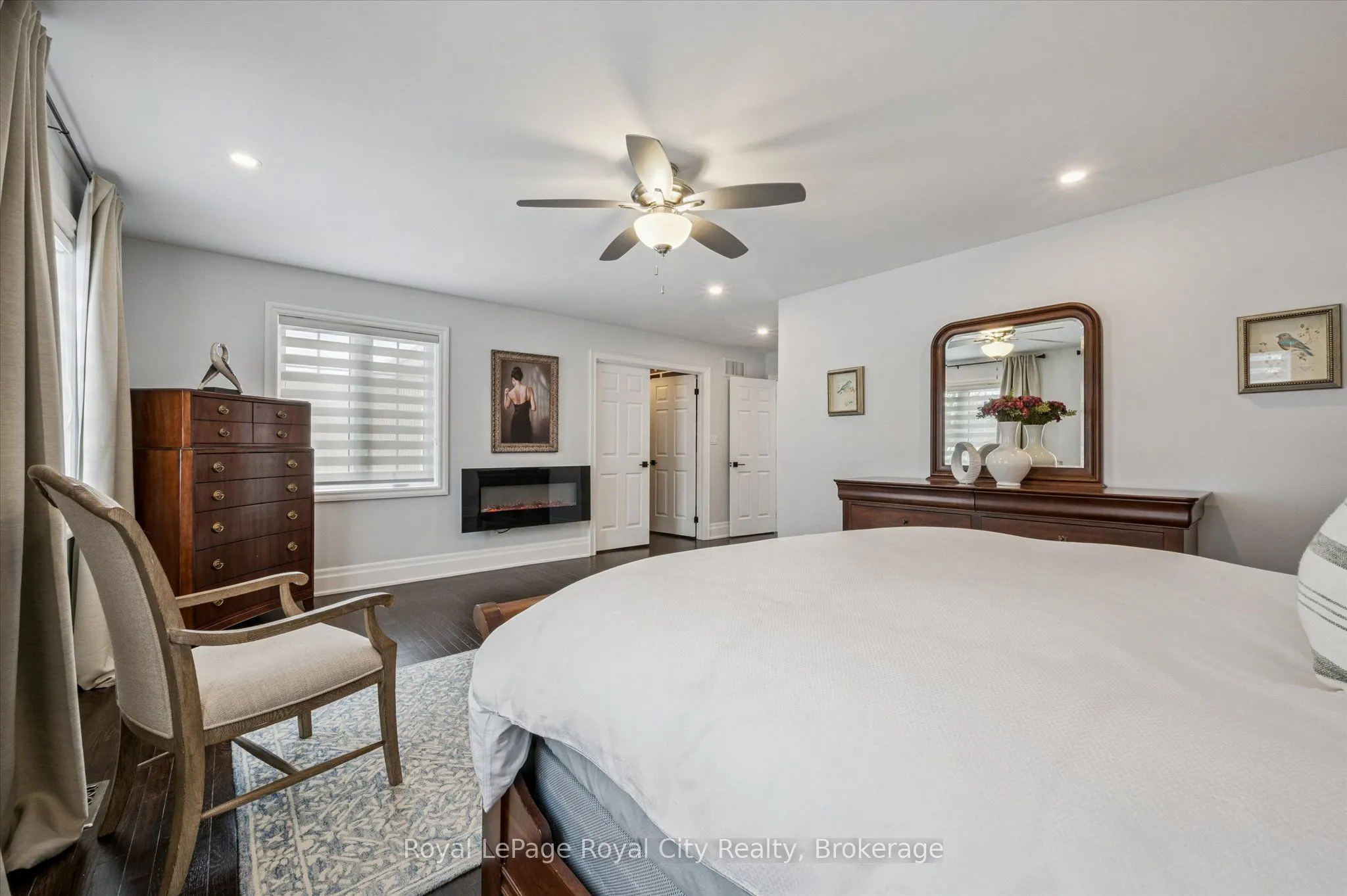 25 MANOR PARK Crescent #11