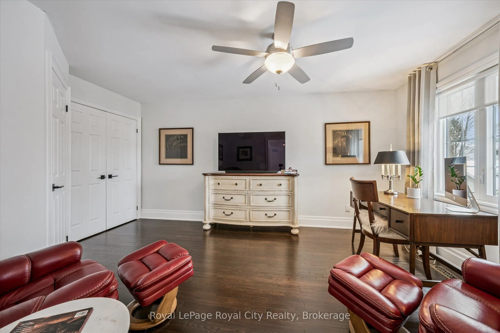 25 MANOR PARK Crescent #11