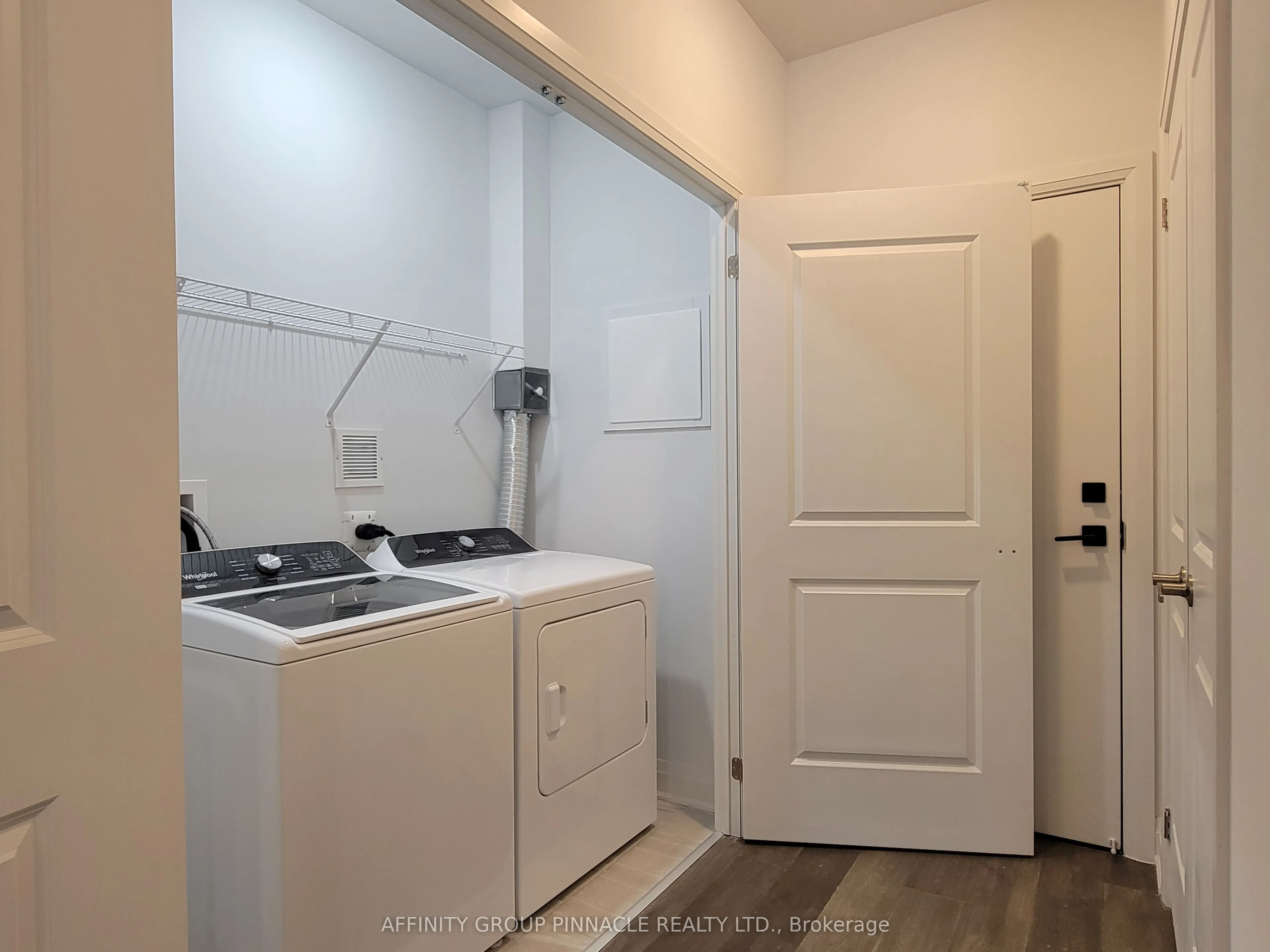 99 Louisa Street #201