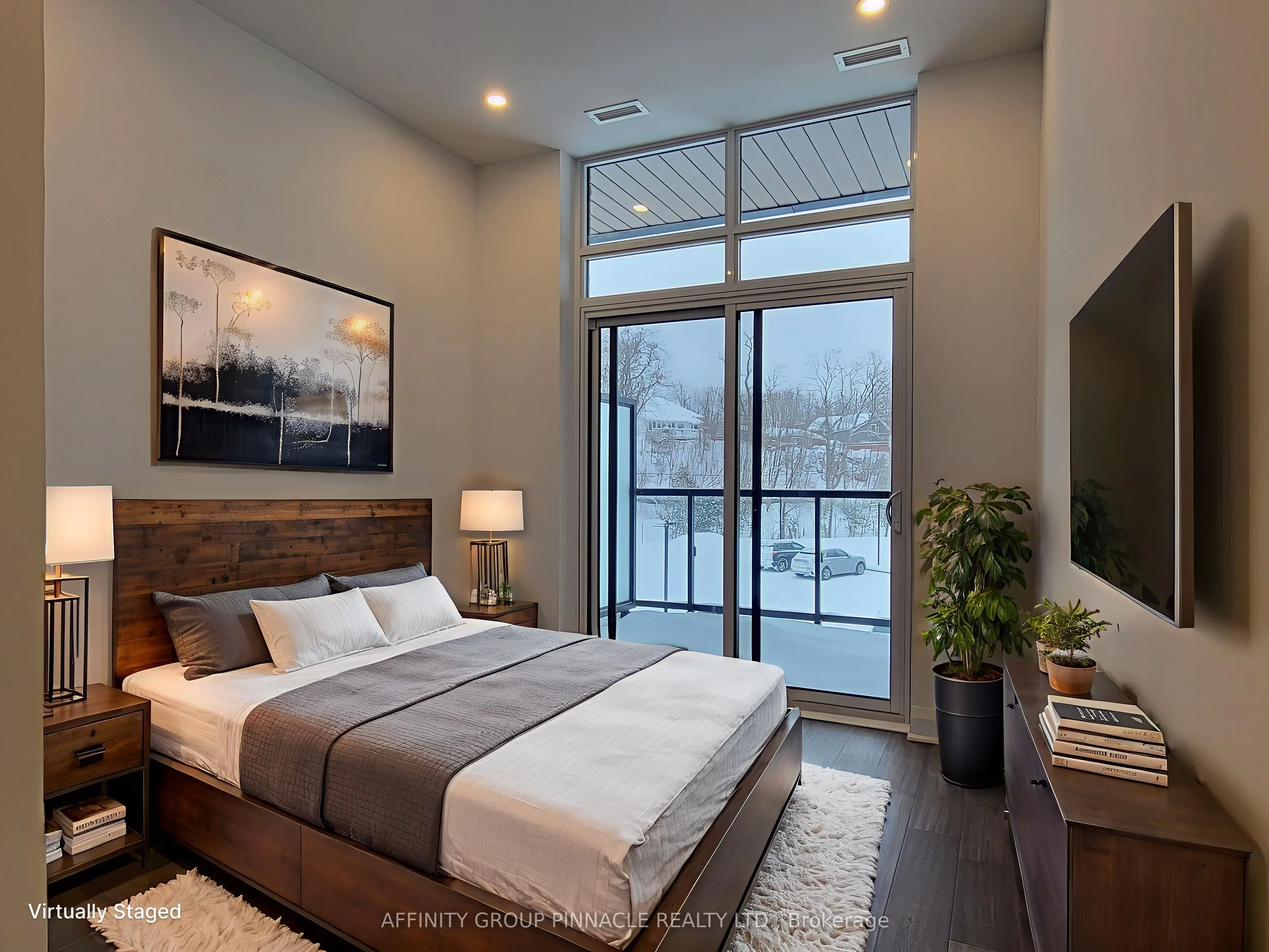 99 Louisa Street #201