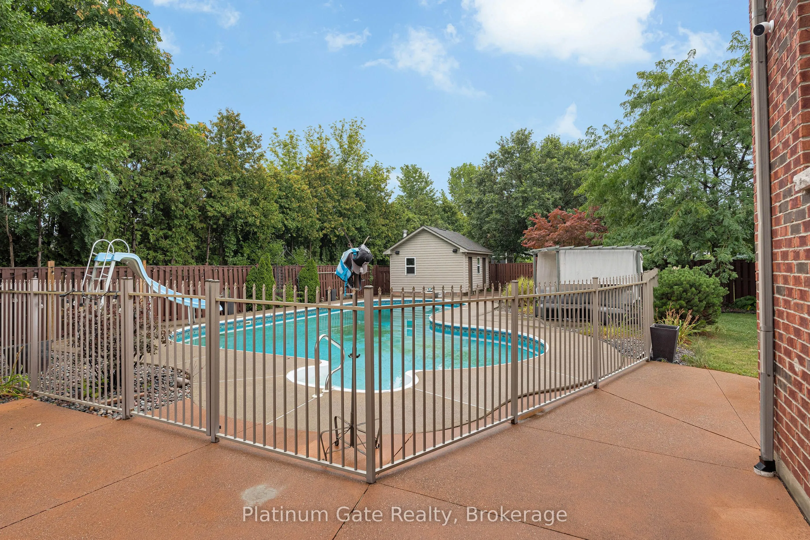 150 Seymour Crescent