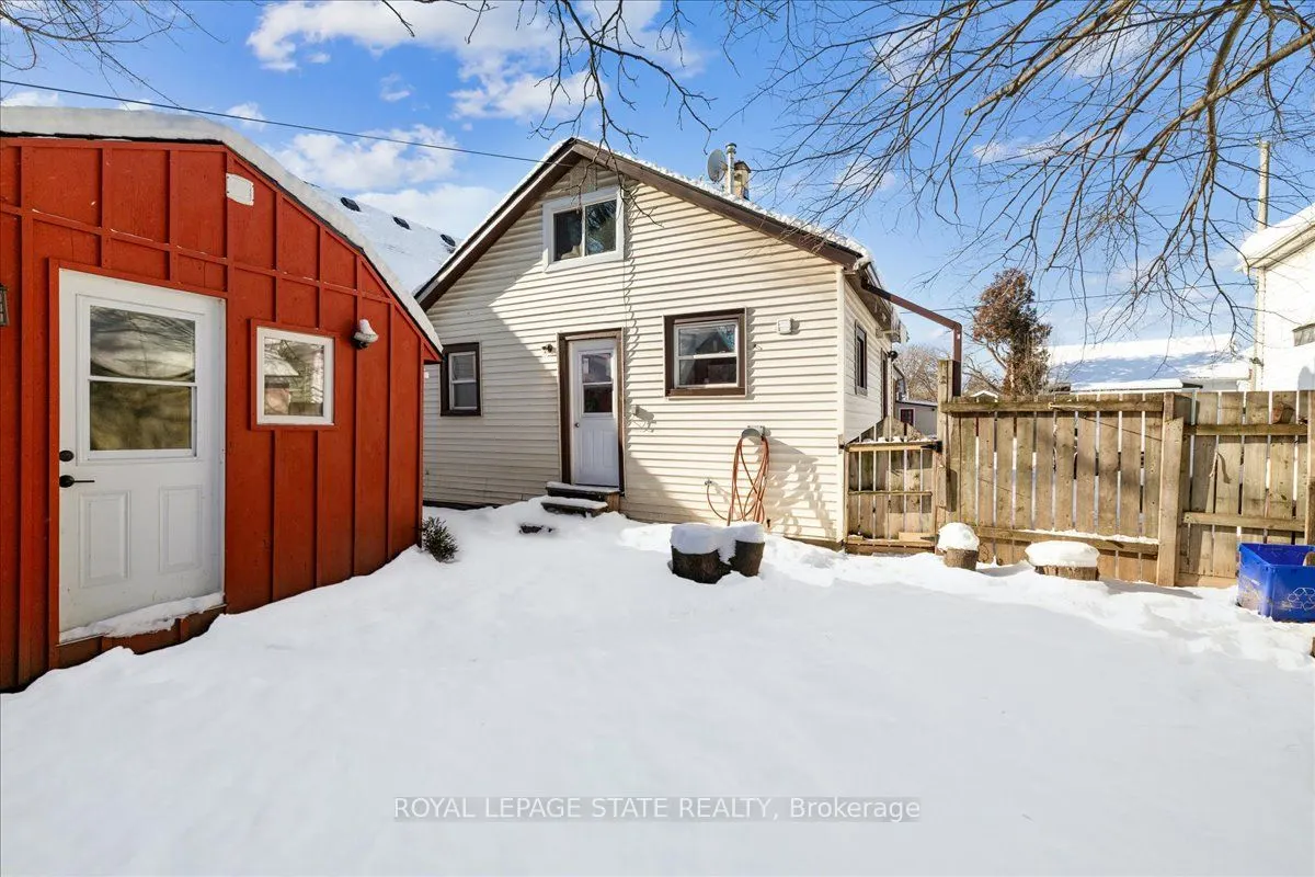 8 Tasker Street