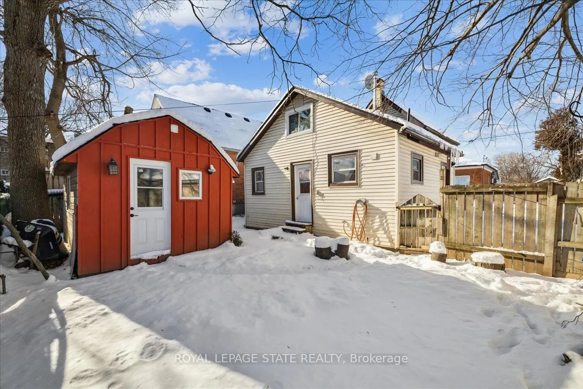 8 Tasker Street