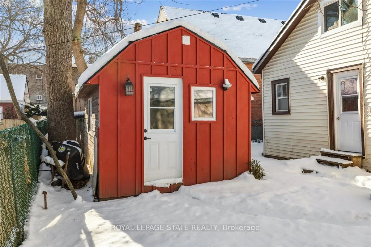 8 Tasker Street