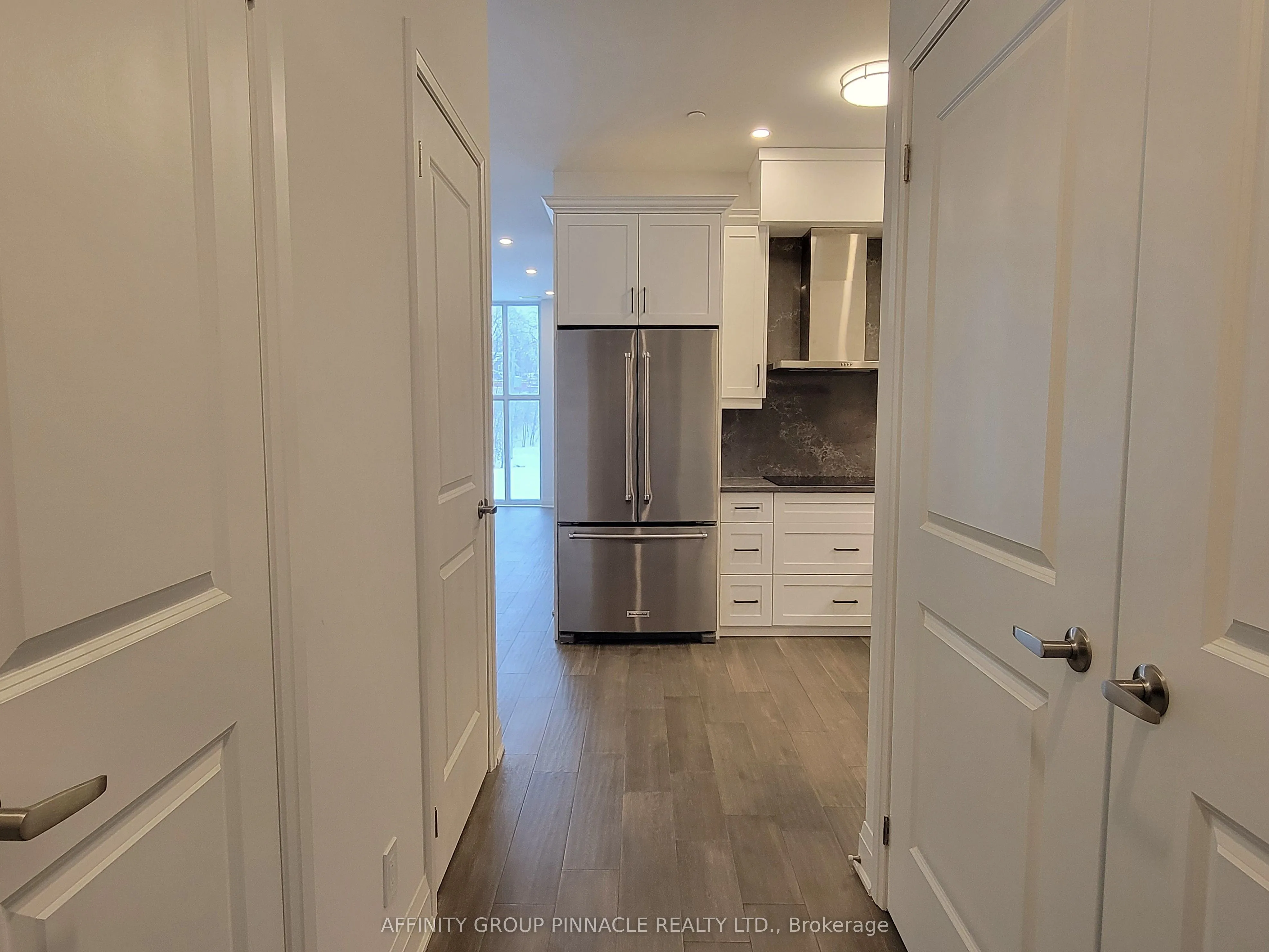 99 Louisa Street #201