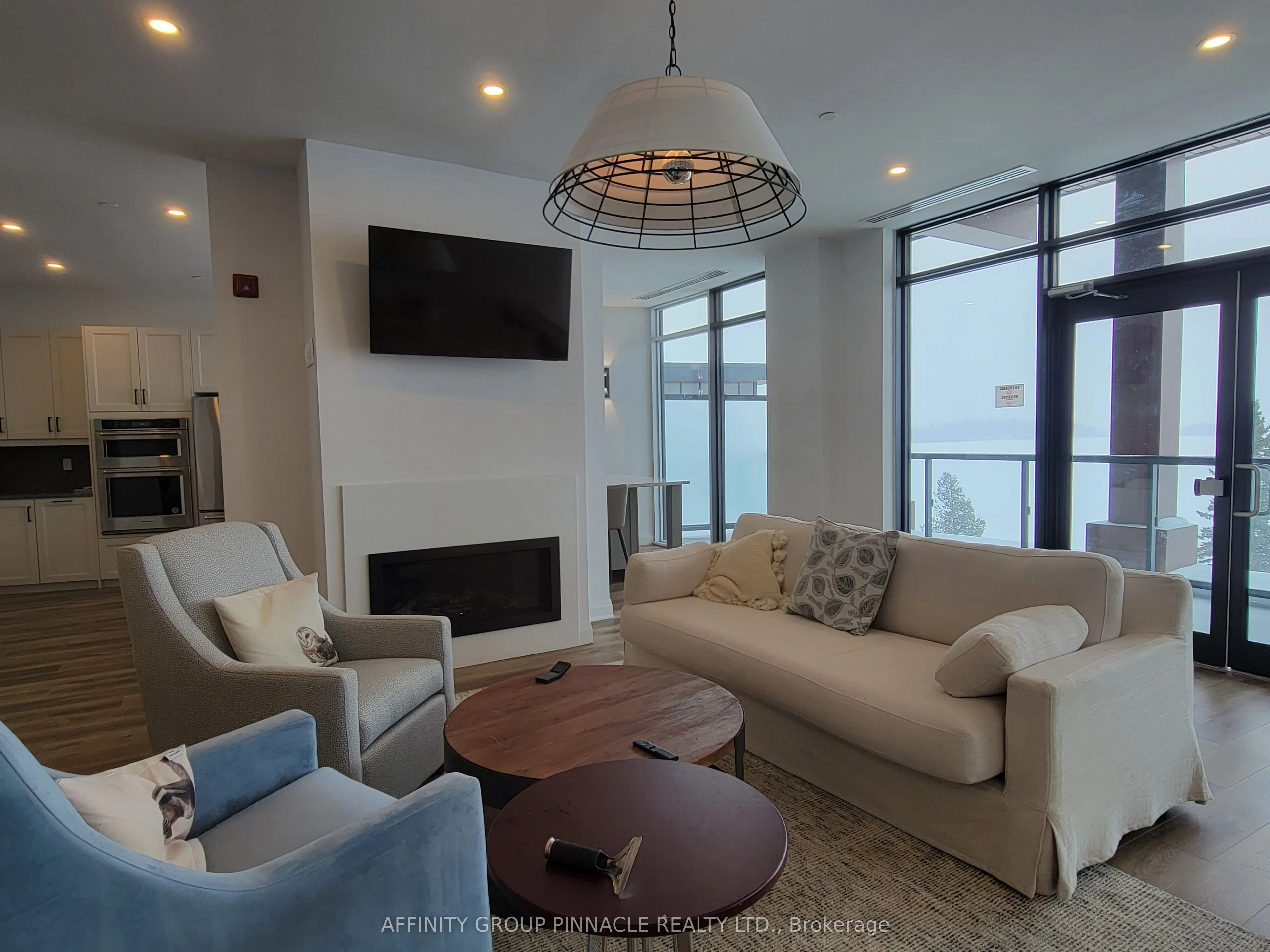 99 Louisa Street #201