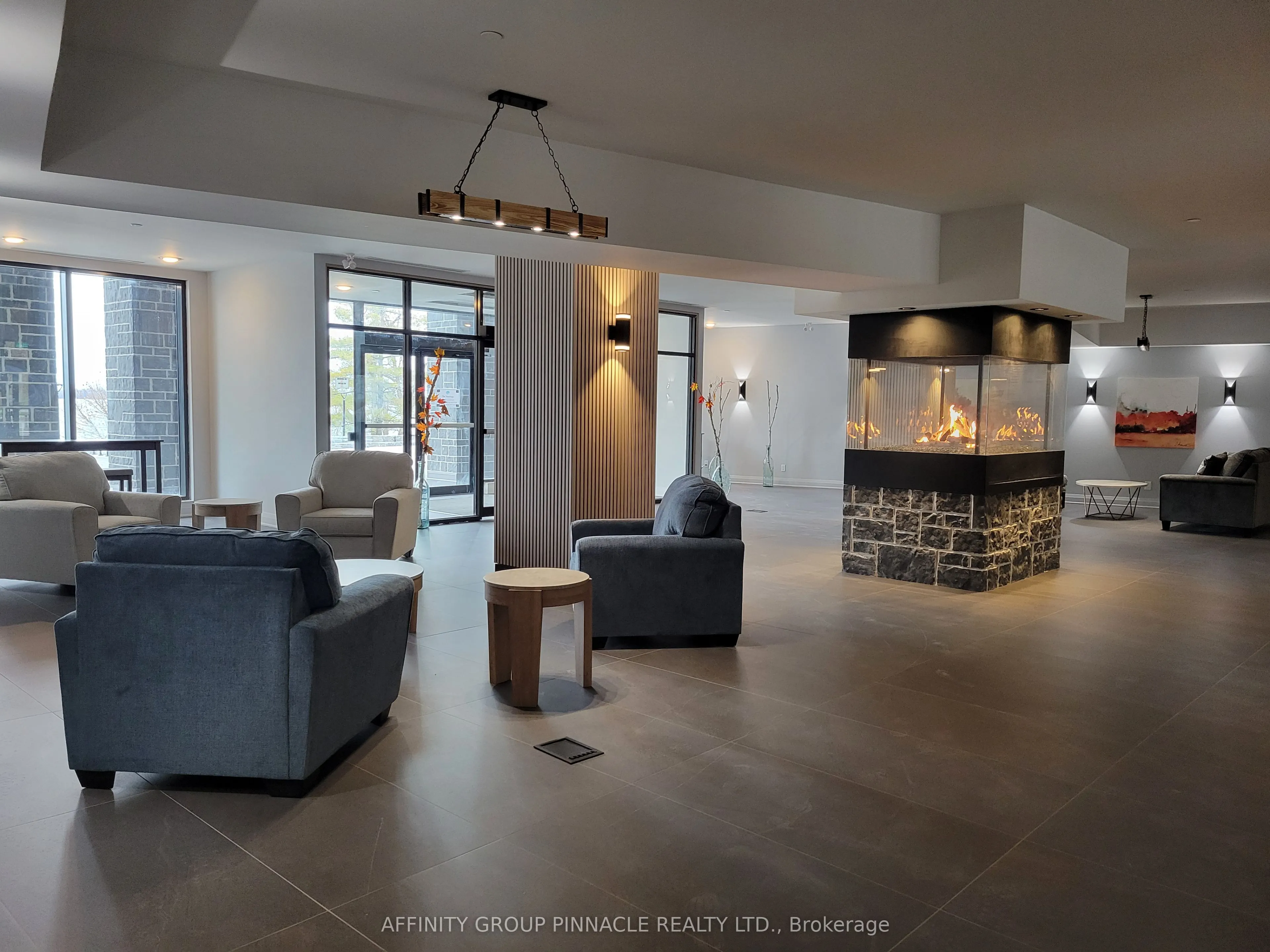 99 Louisa Street #201