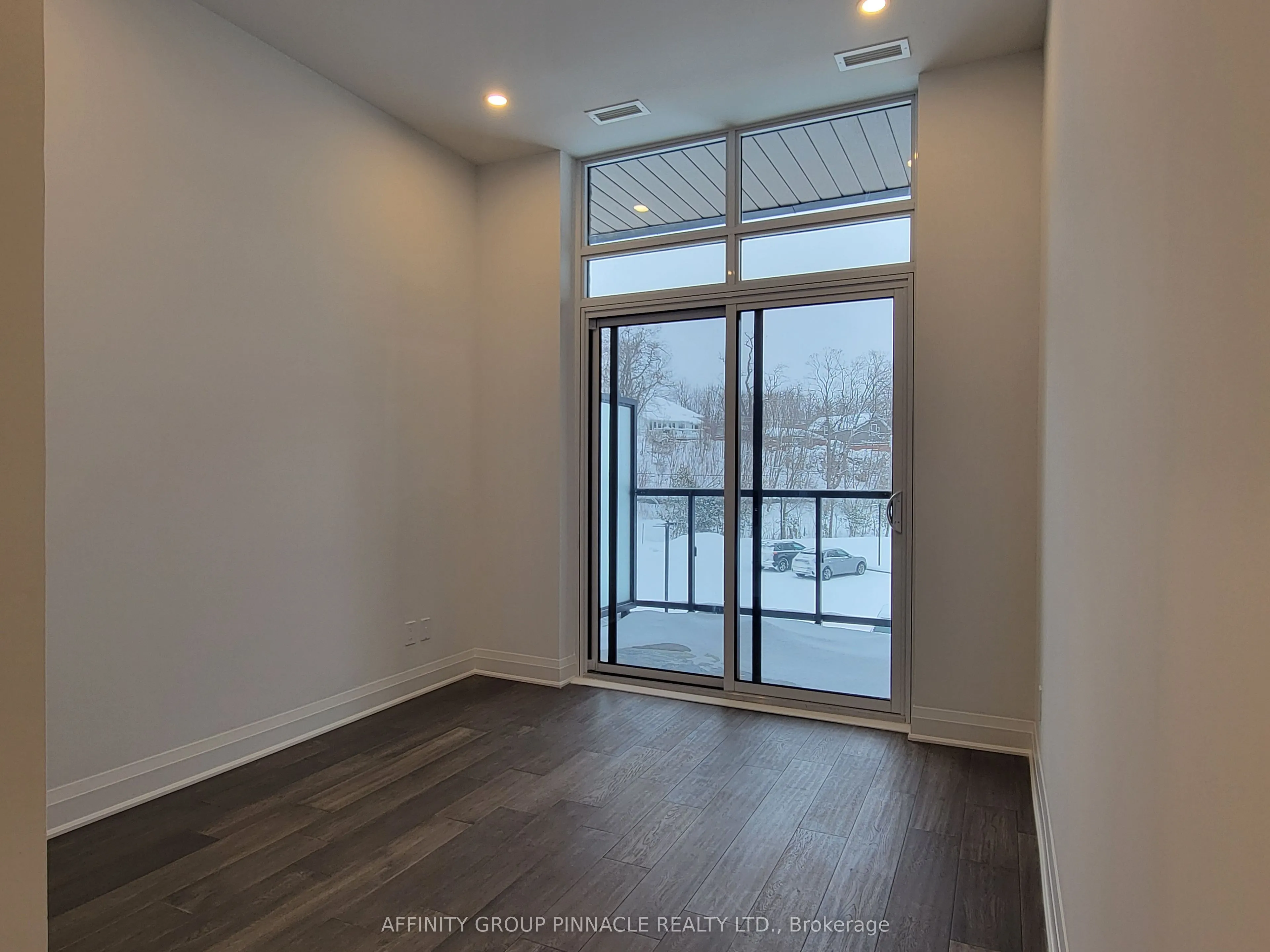 99 Louisa Street #201