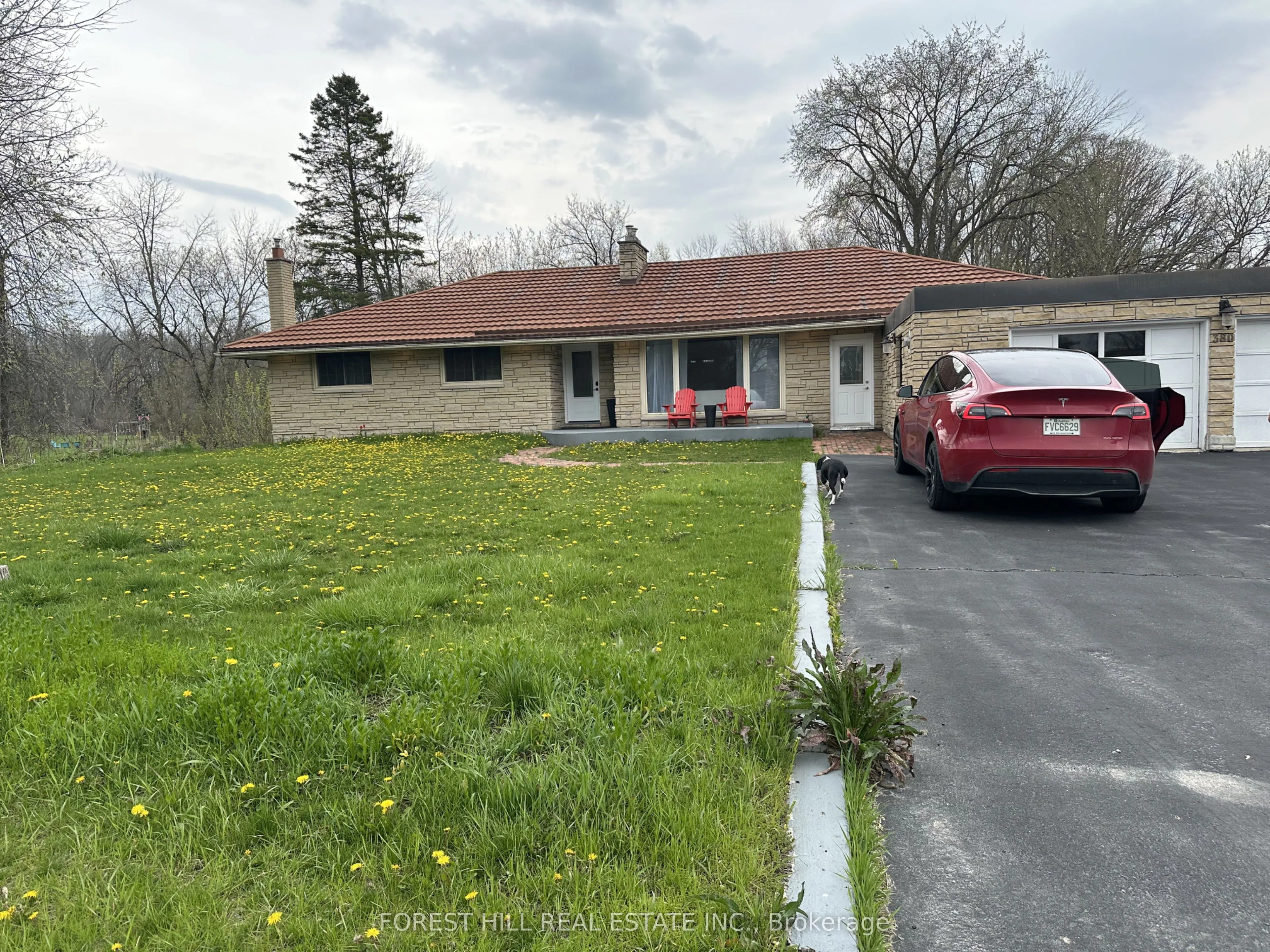 380 ASHLEY Street