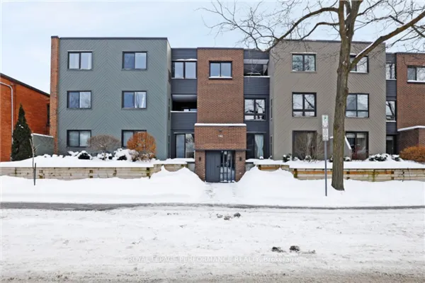 142 Waverley Street #2D