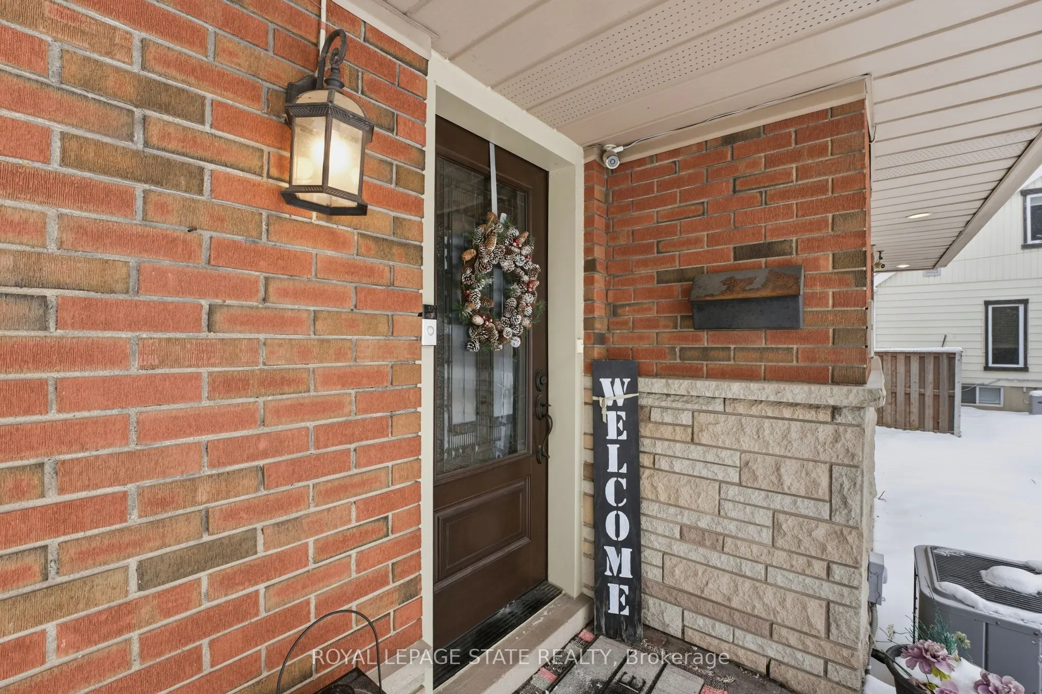 473 Mohawk Road W