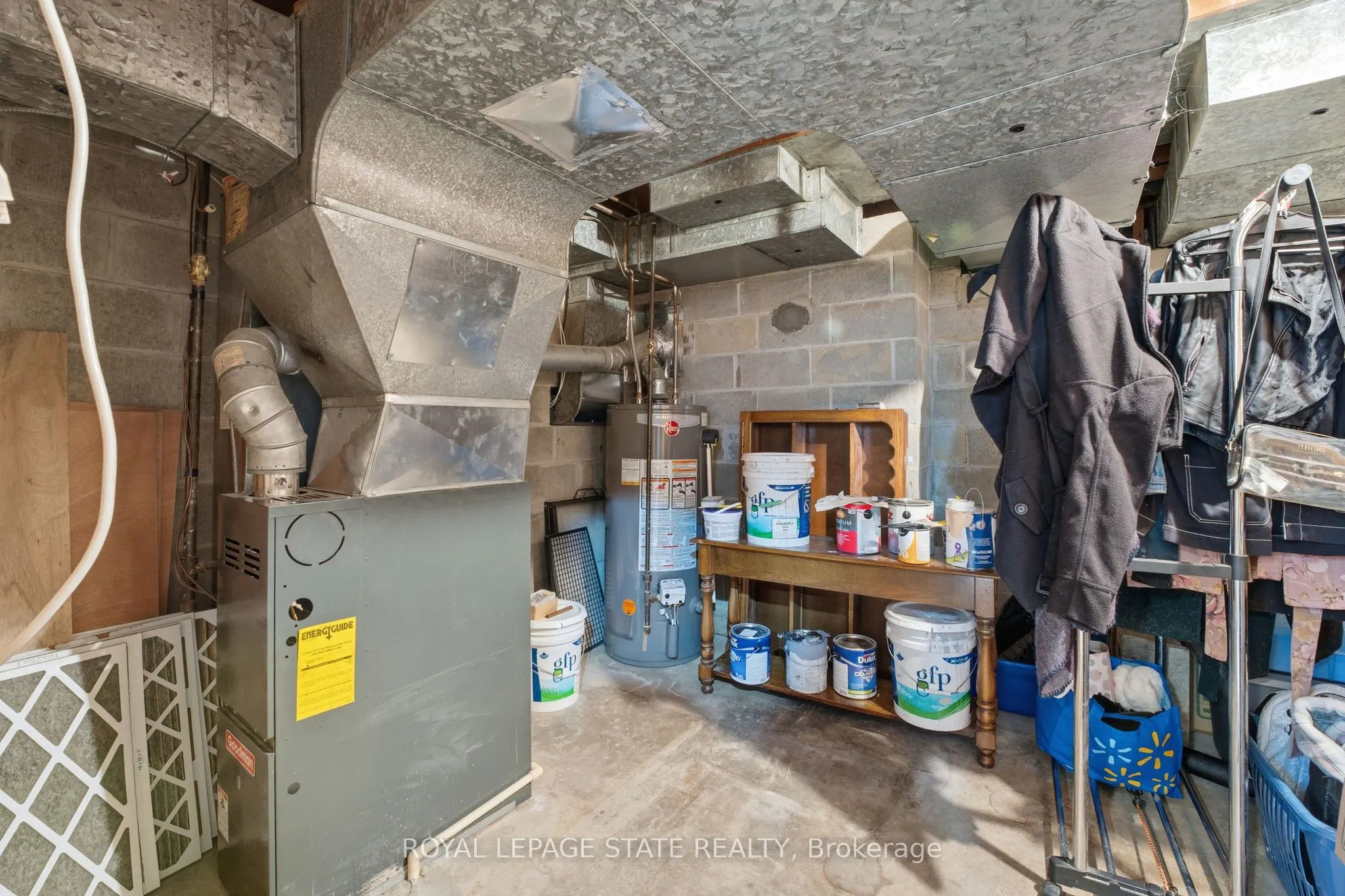 473 Mohawk Road W