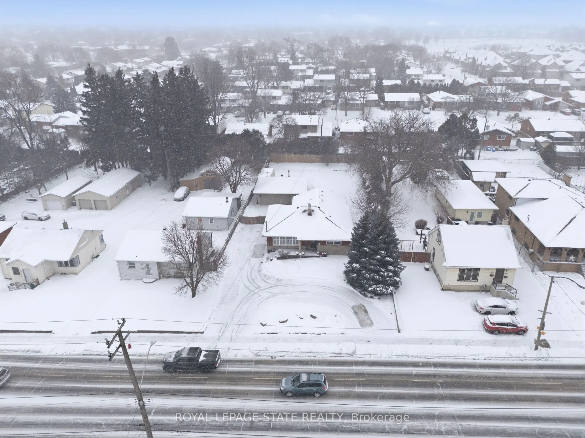 473 Mohawk Road W