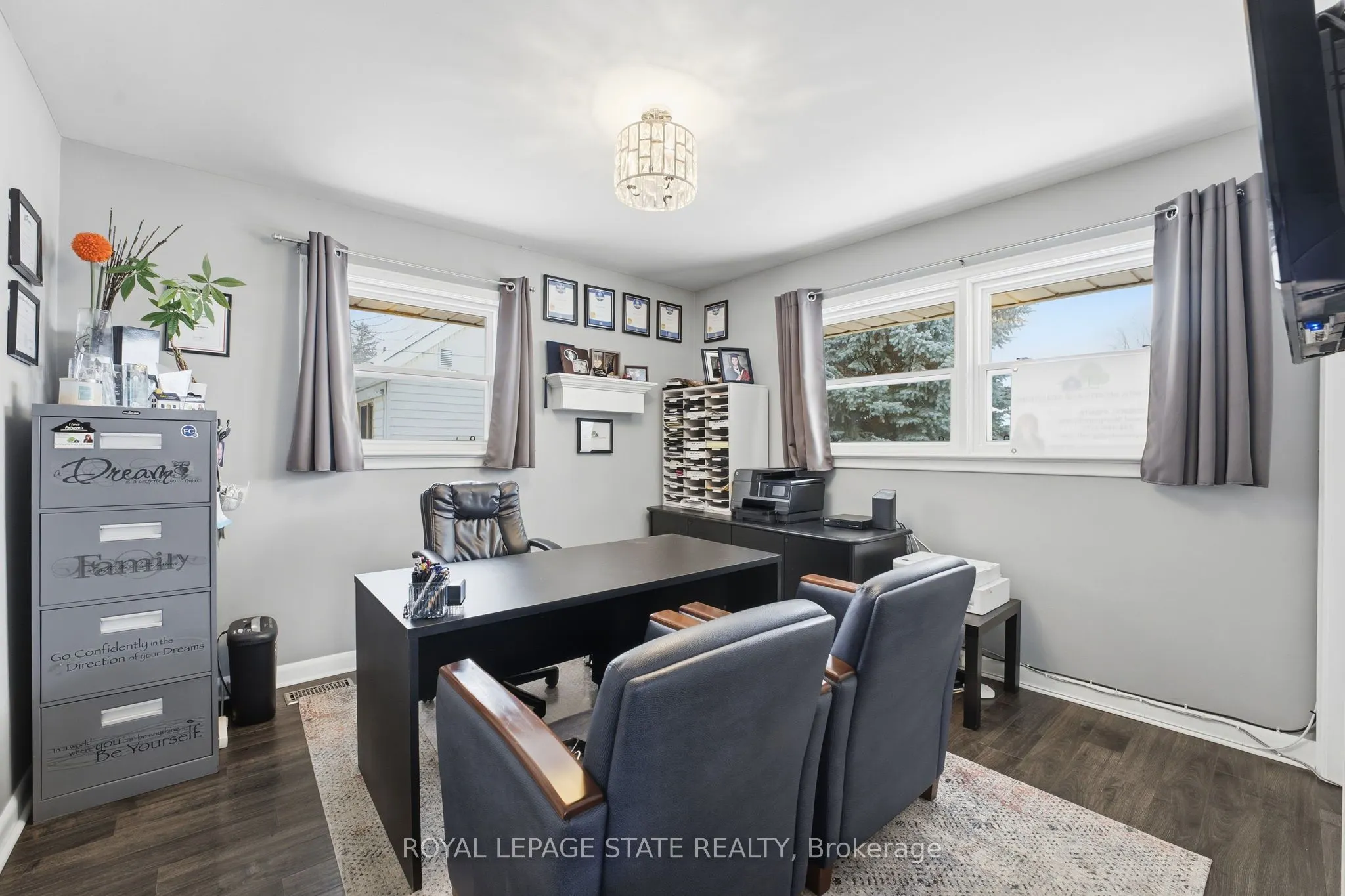473 Mohawk Road W