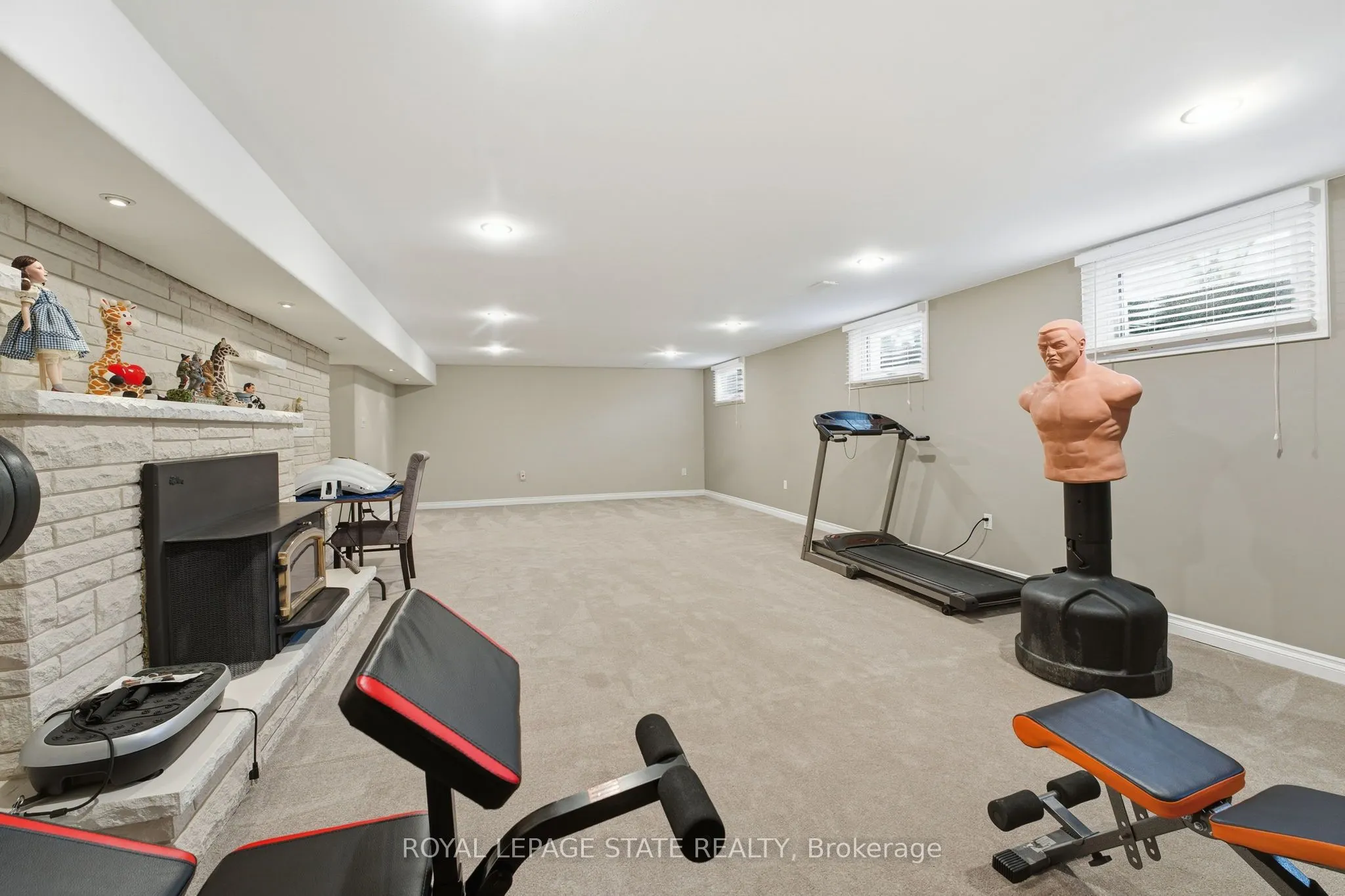 473 Mohawk Road W