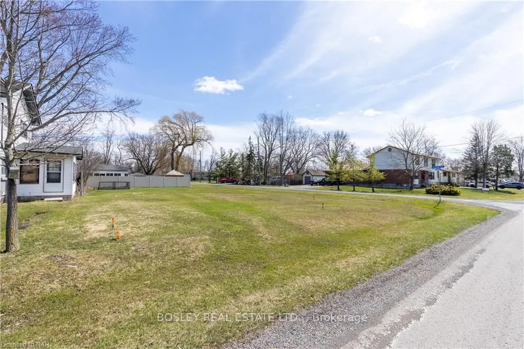 LOT 698 BUFFALO Road N