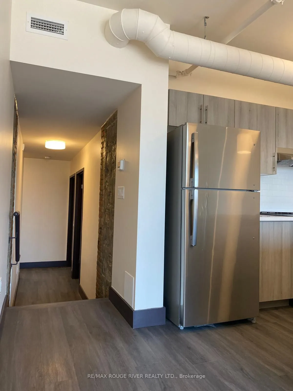 121 King Street E #408