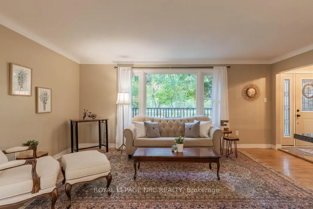 2432 Port Robinson Road