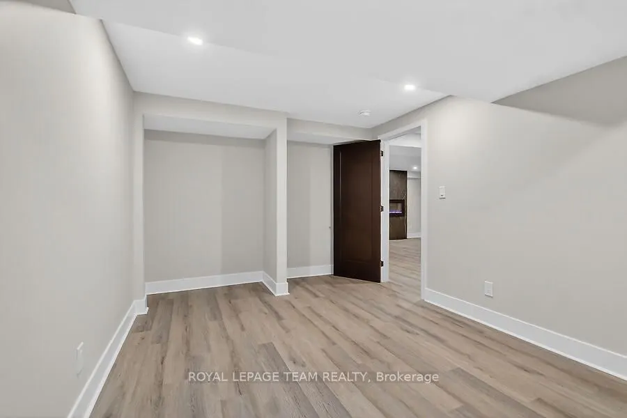 6636 Marina Drive