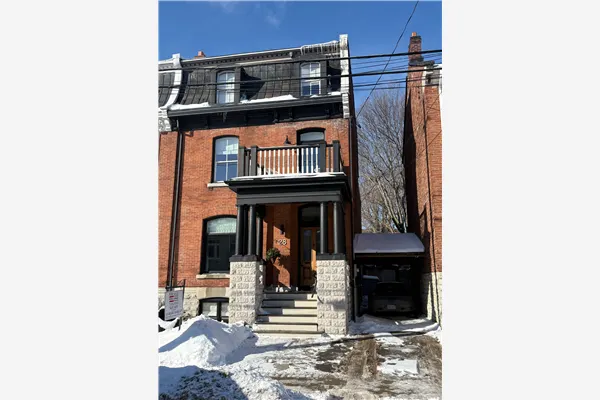 28 Wellington Street