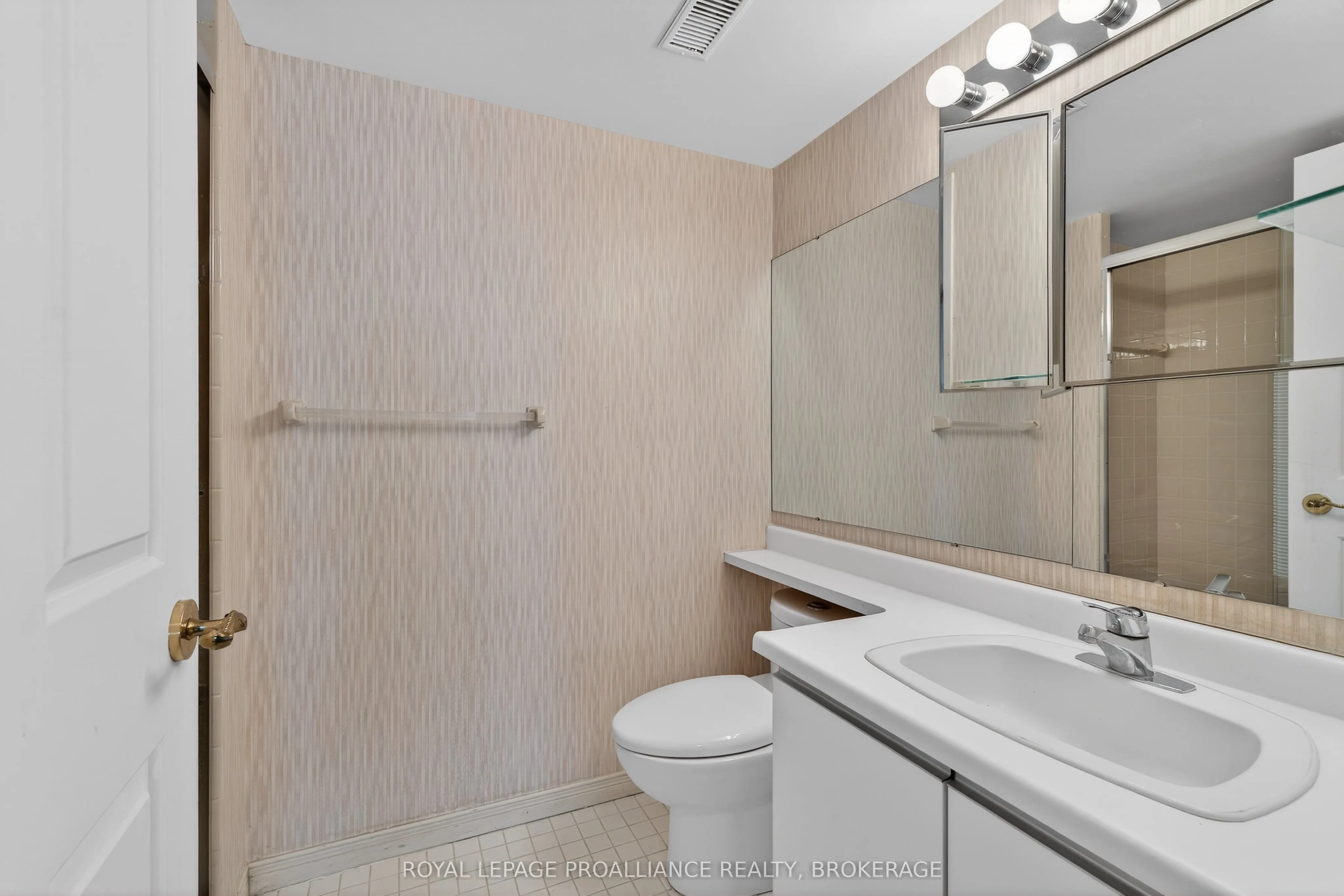 257 Bath Road #1006