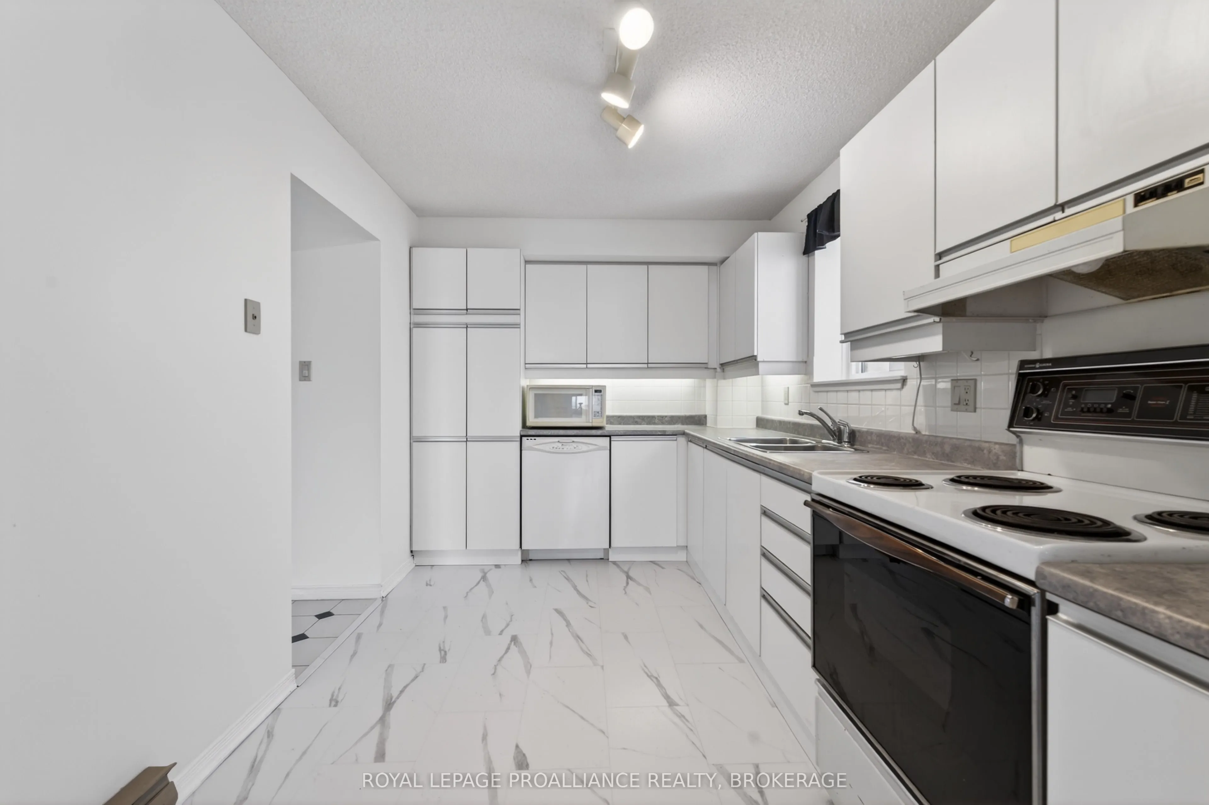 257 Bath Road #1006
