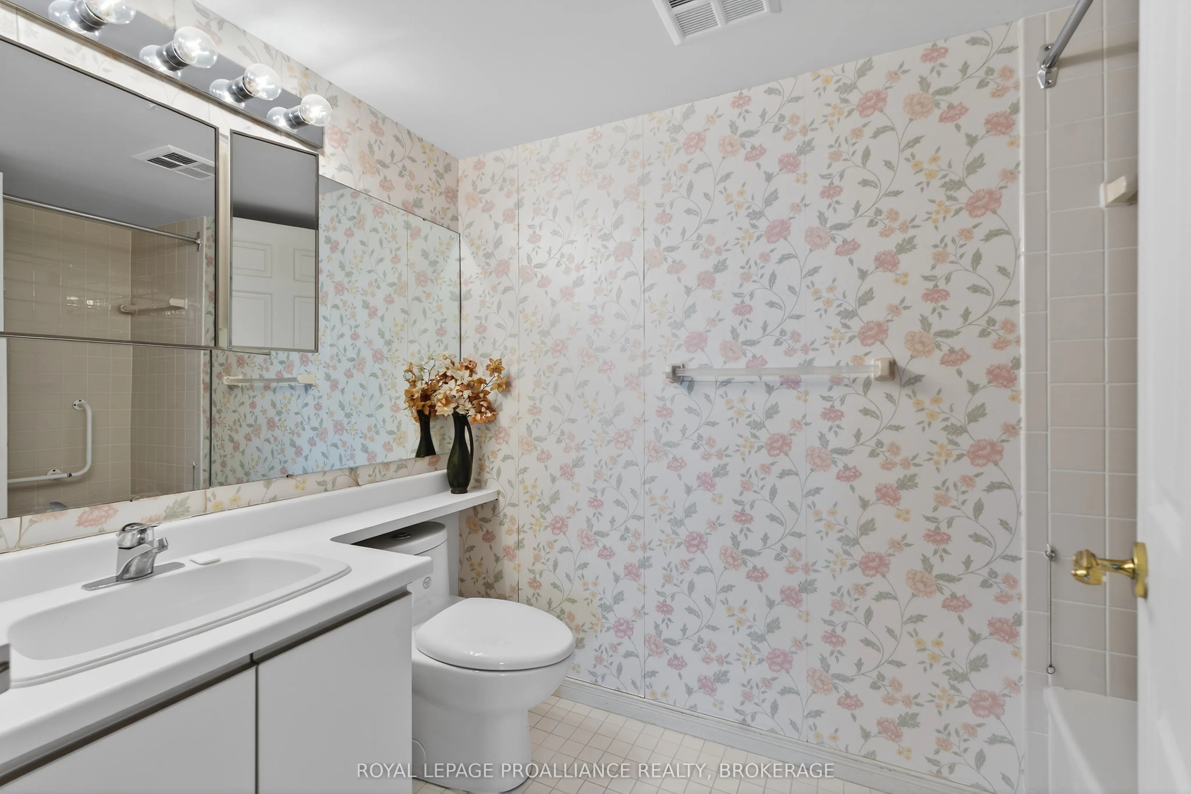 257 Bath Road #1006