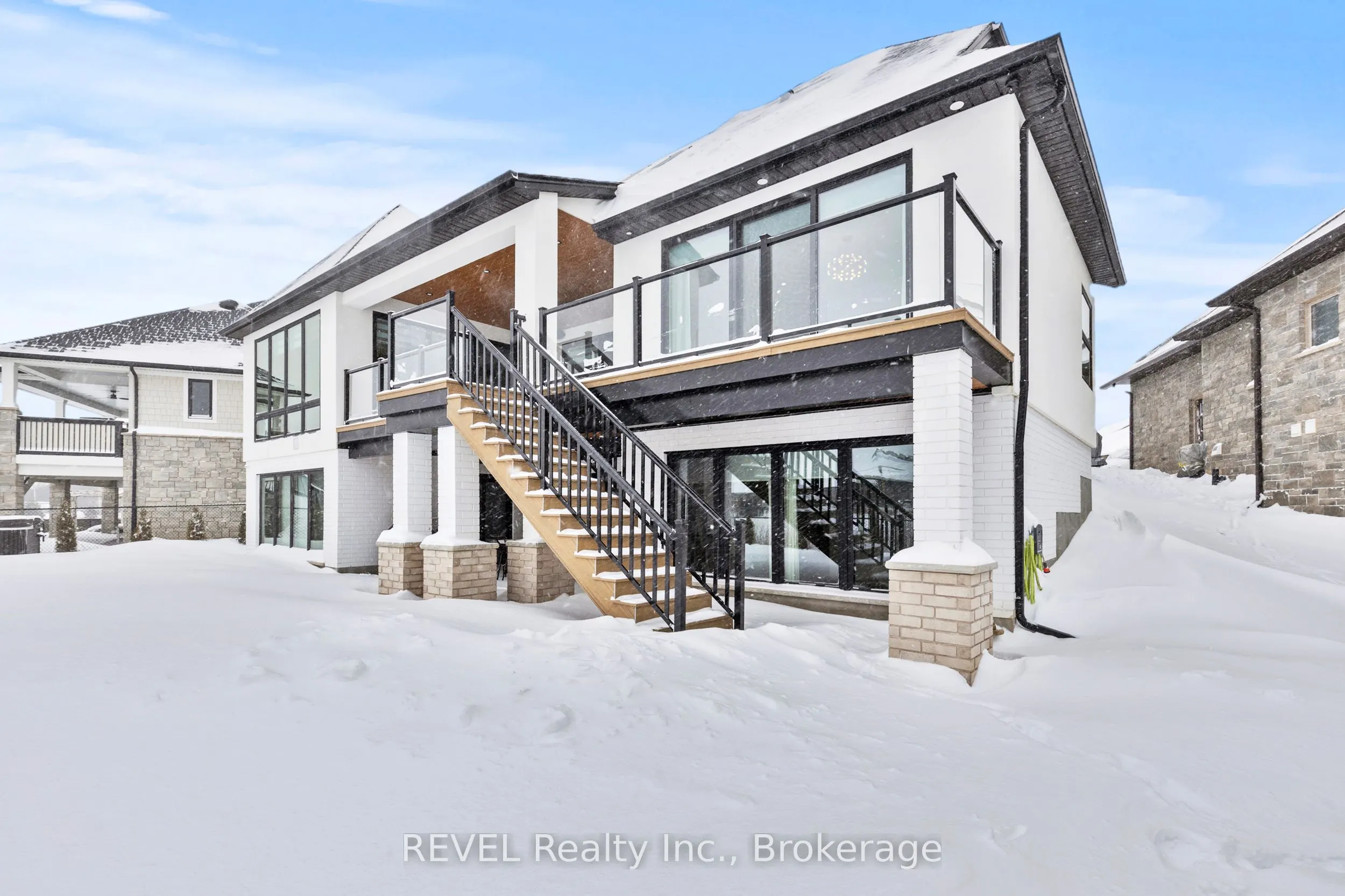 55 Swan Avenue