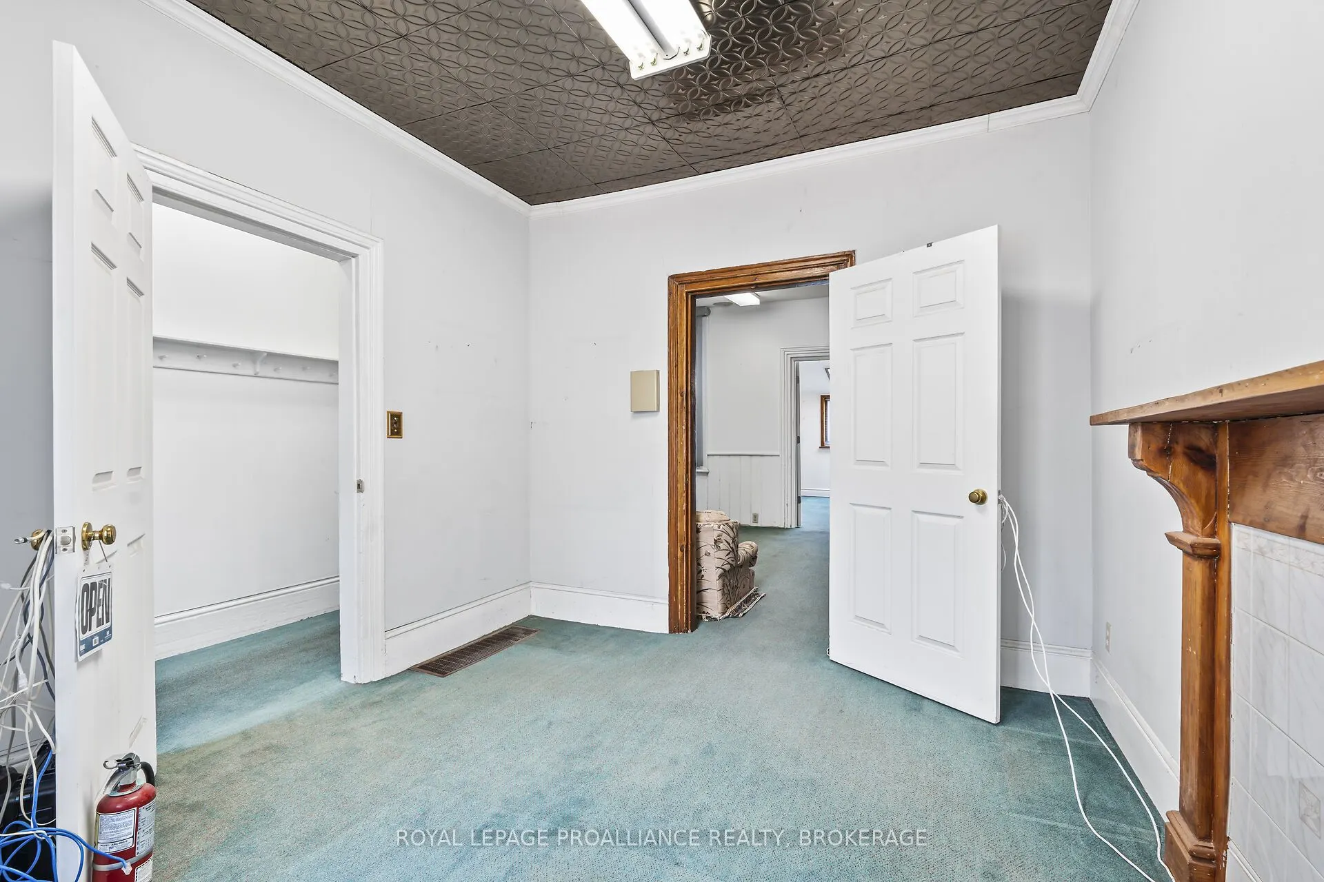 272 Wellington Street