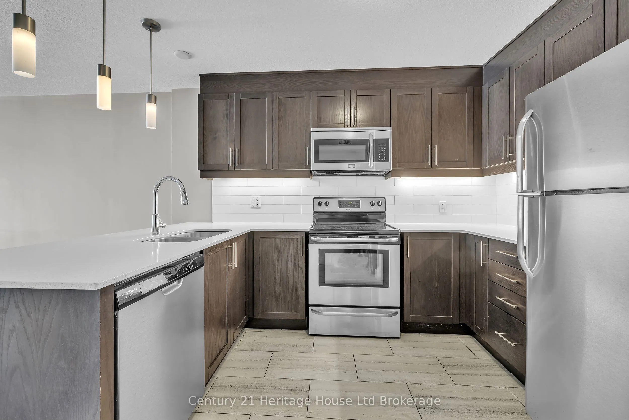 34 Brock Street #201