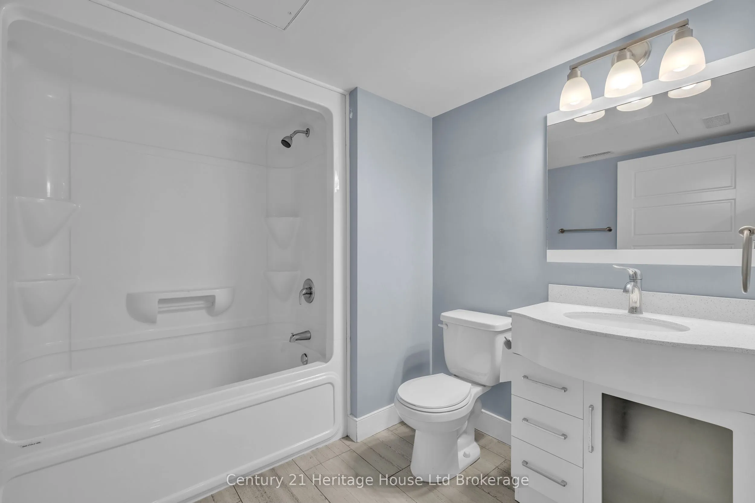 34 Brock Street #201