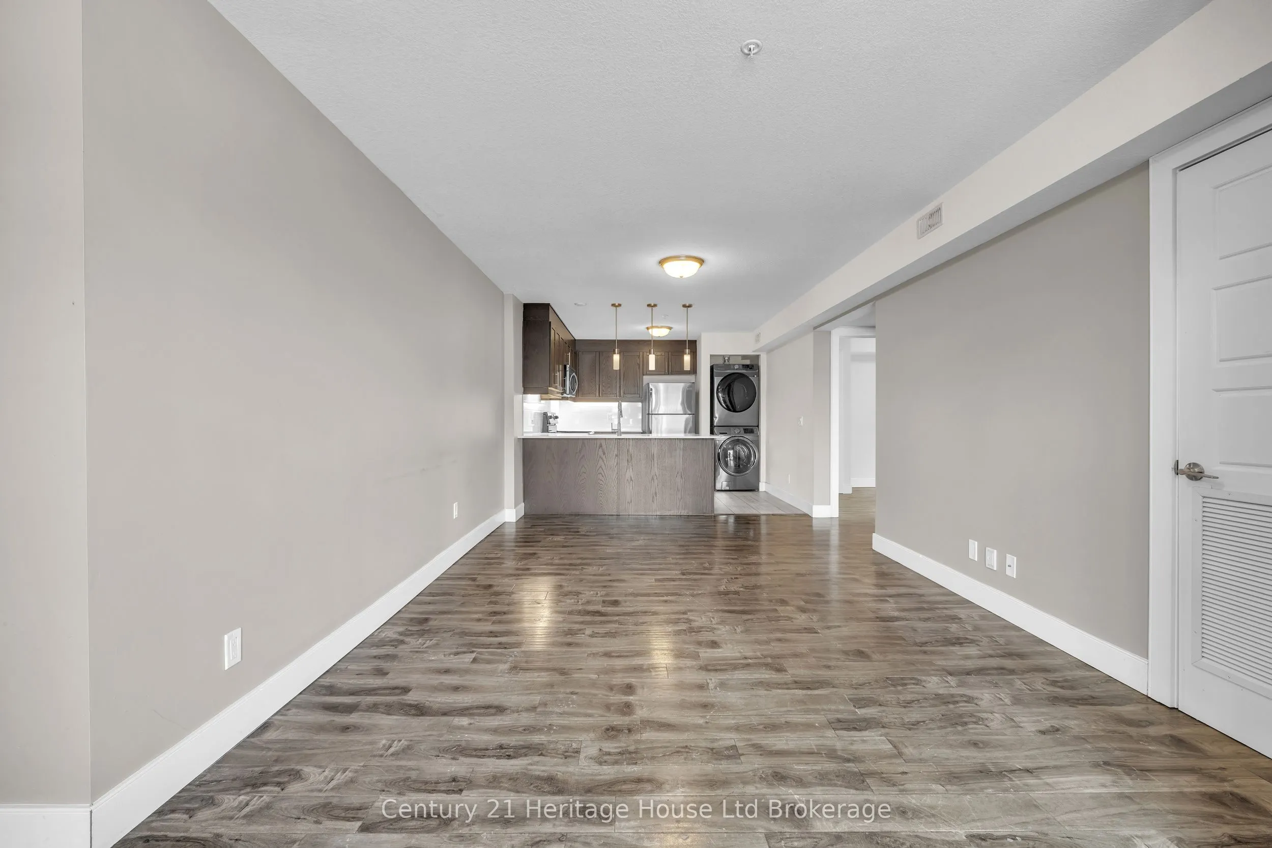 34 Brock Street #201