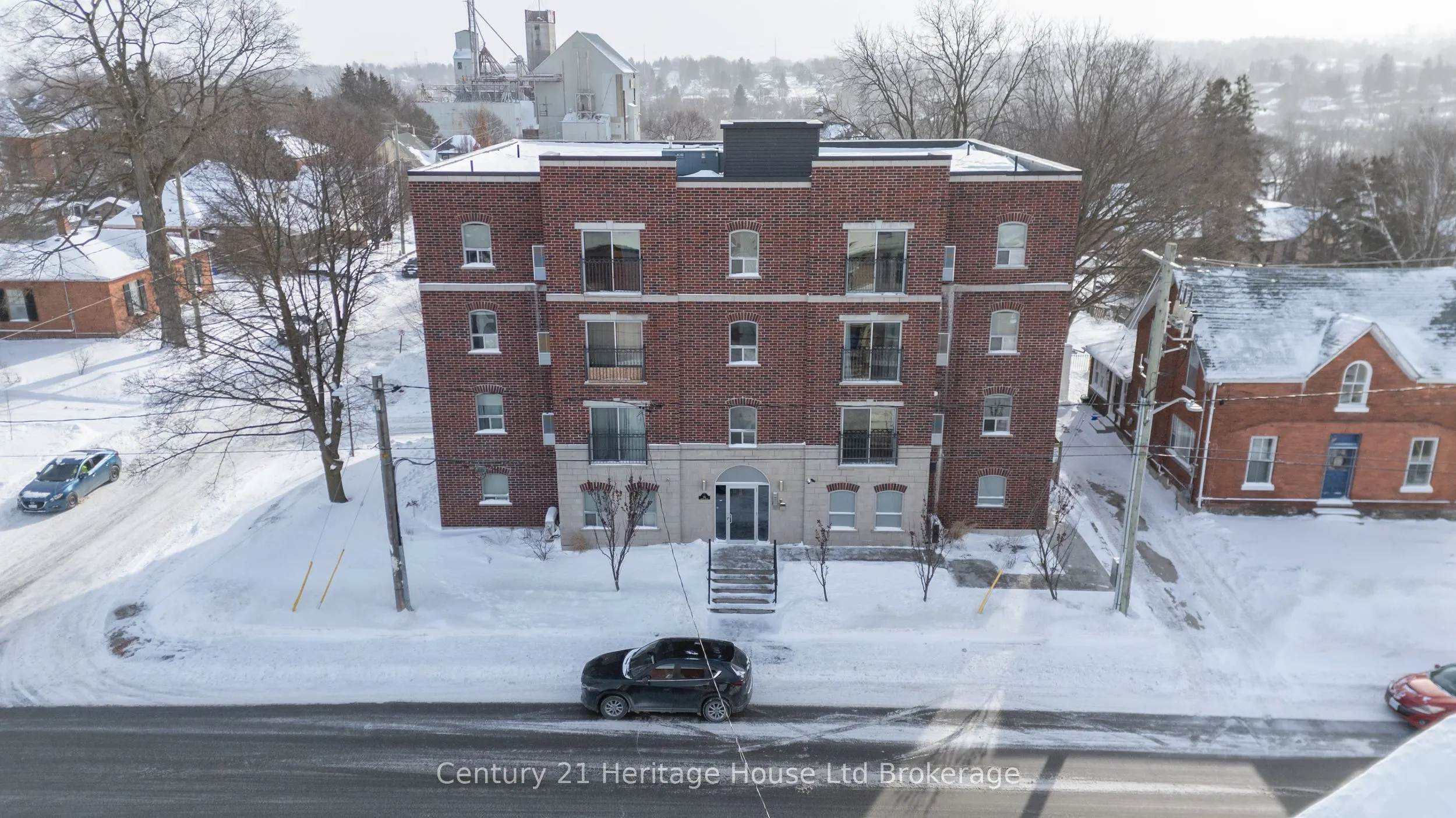 34 Brock Street #201
