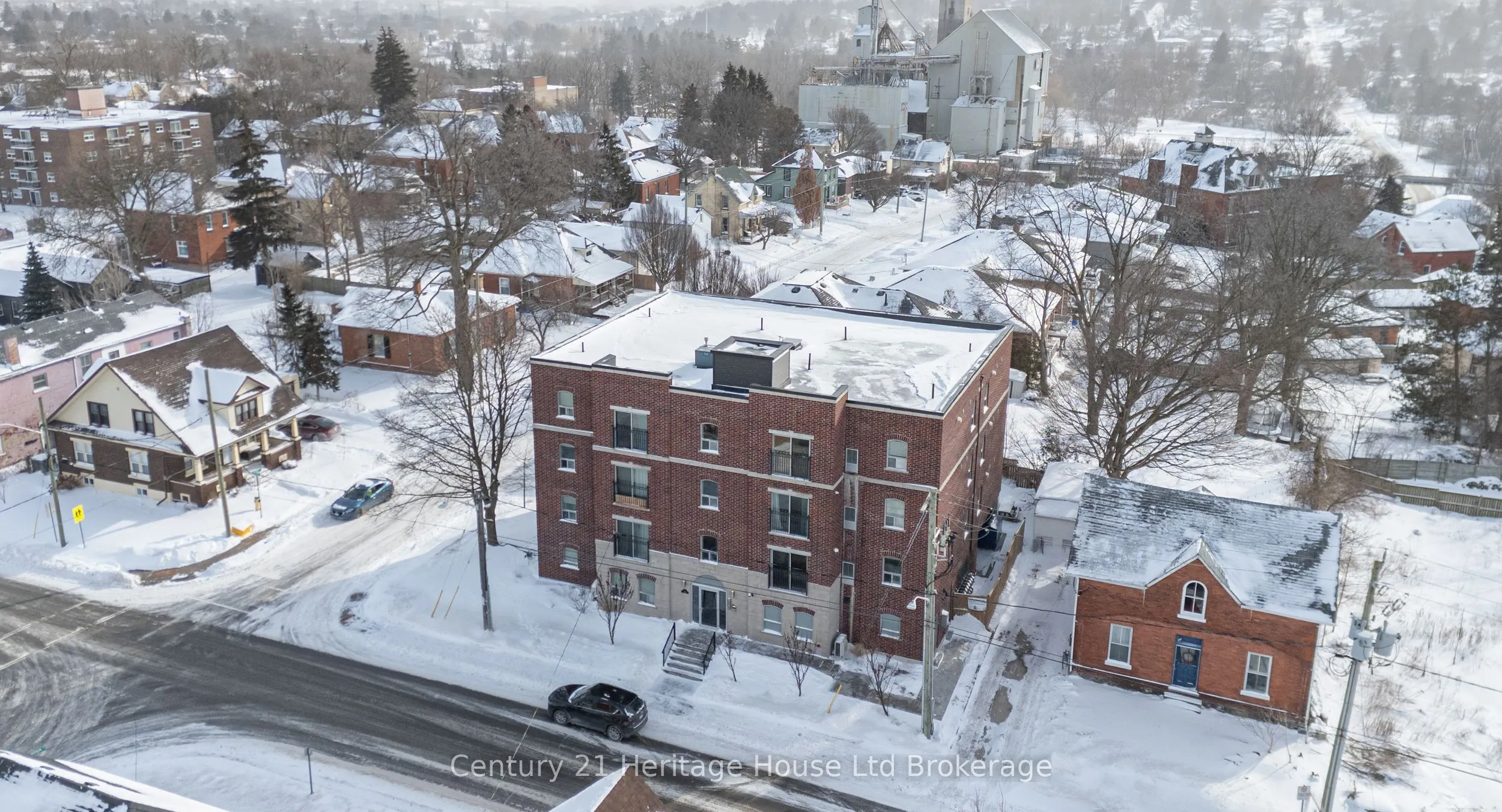 34 Brock Street #201