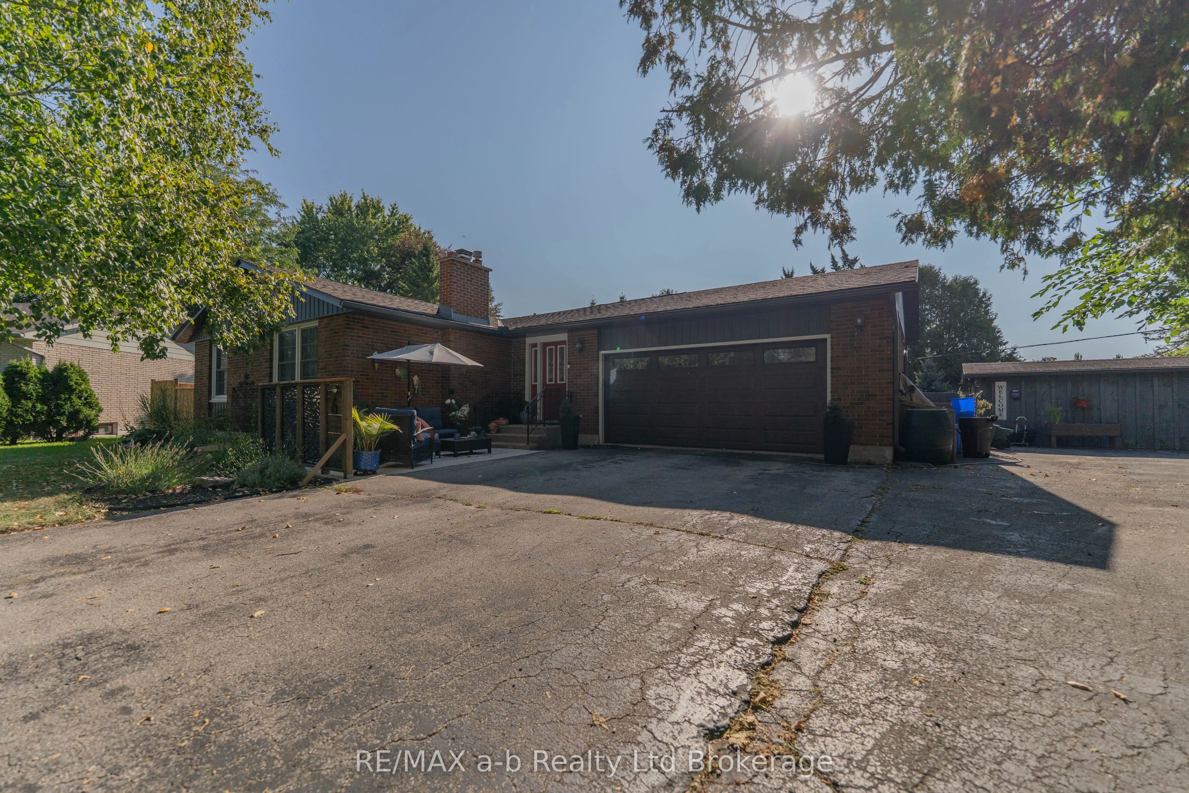 6 Camdon Court