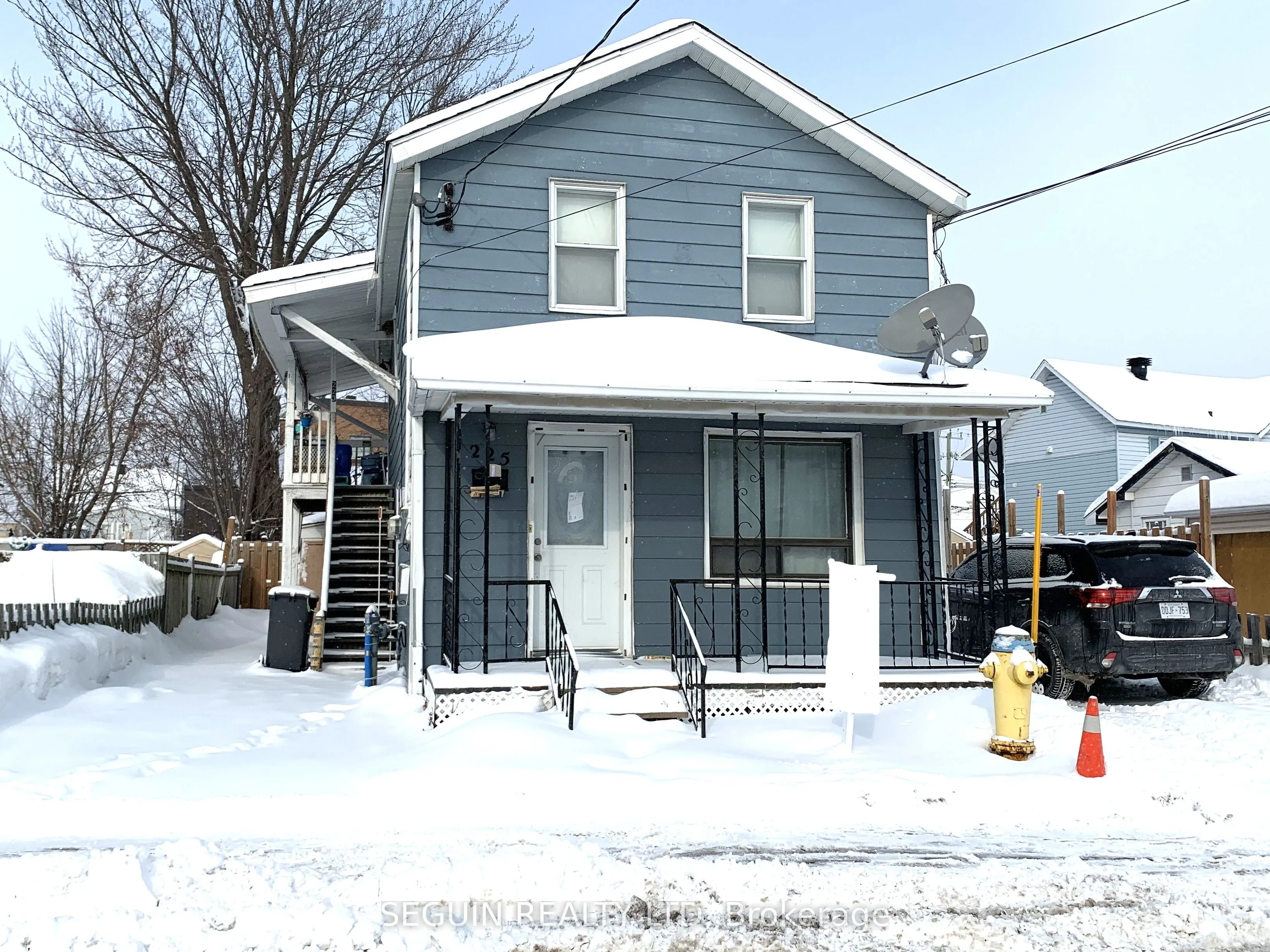 223-225 Higginson Street