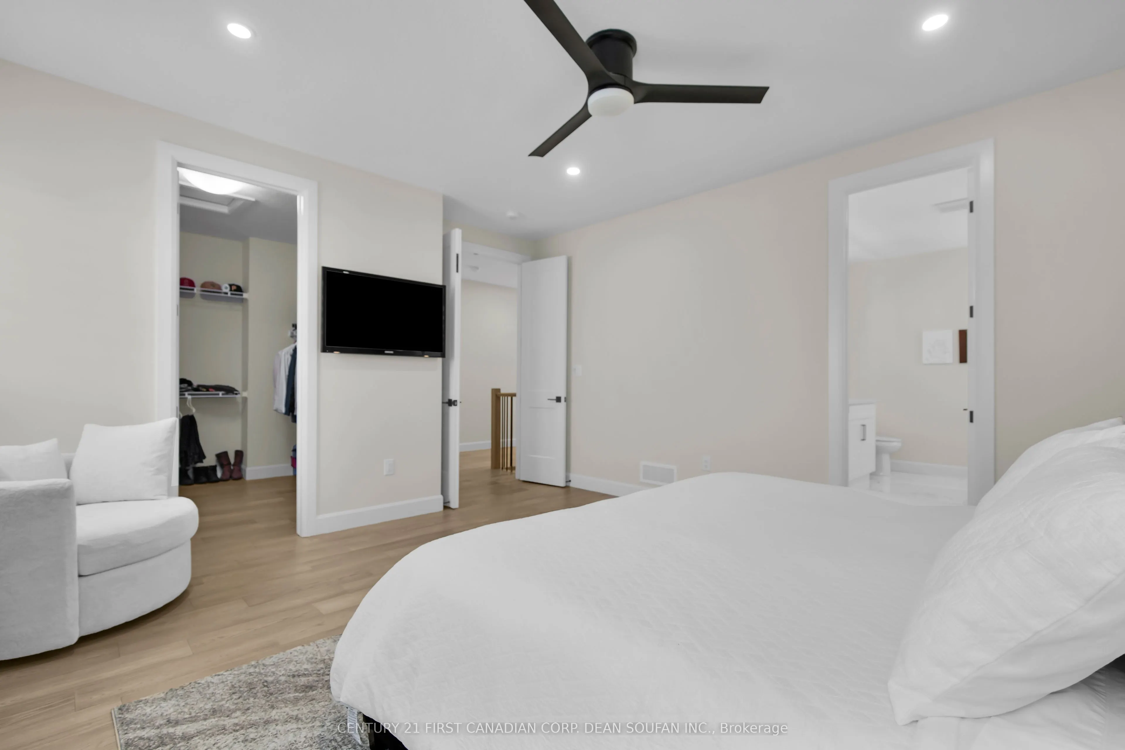 7251 Silver Creek Circle