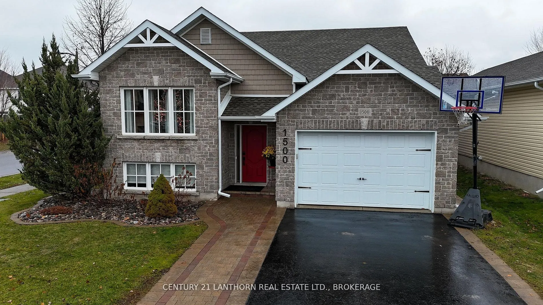 1500 Crimson Crescent