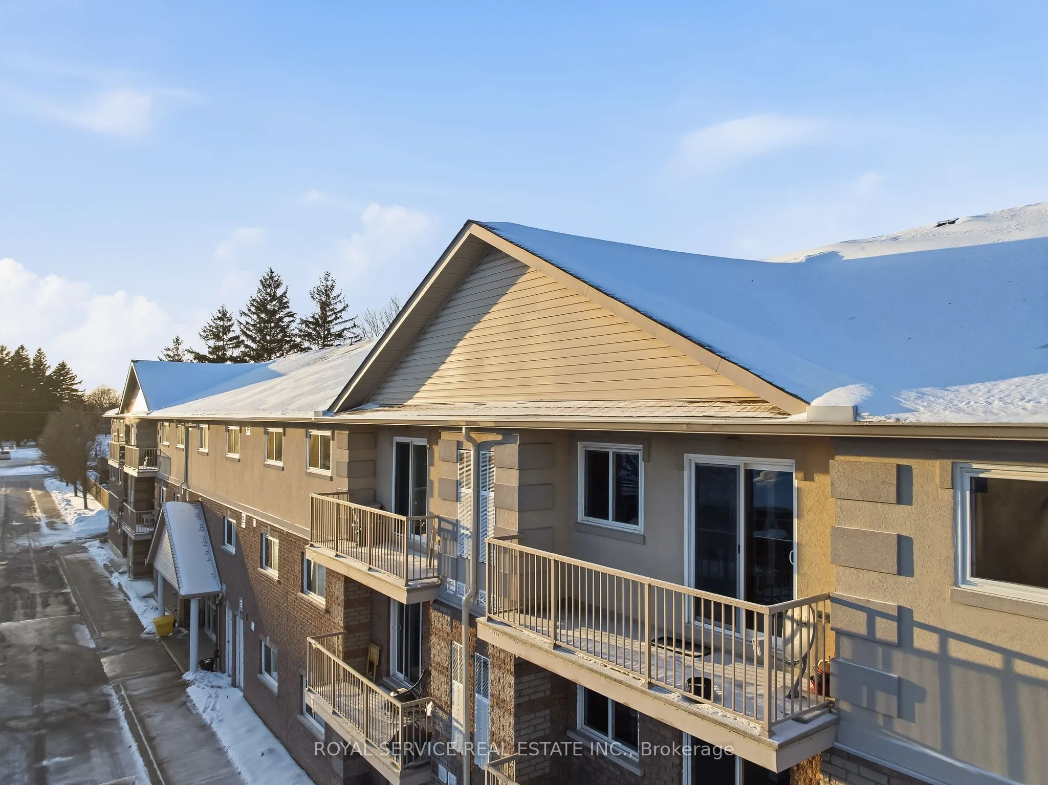 841 Battell Street #304