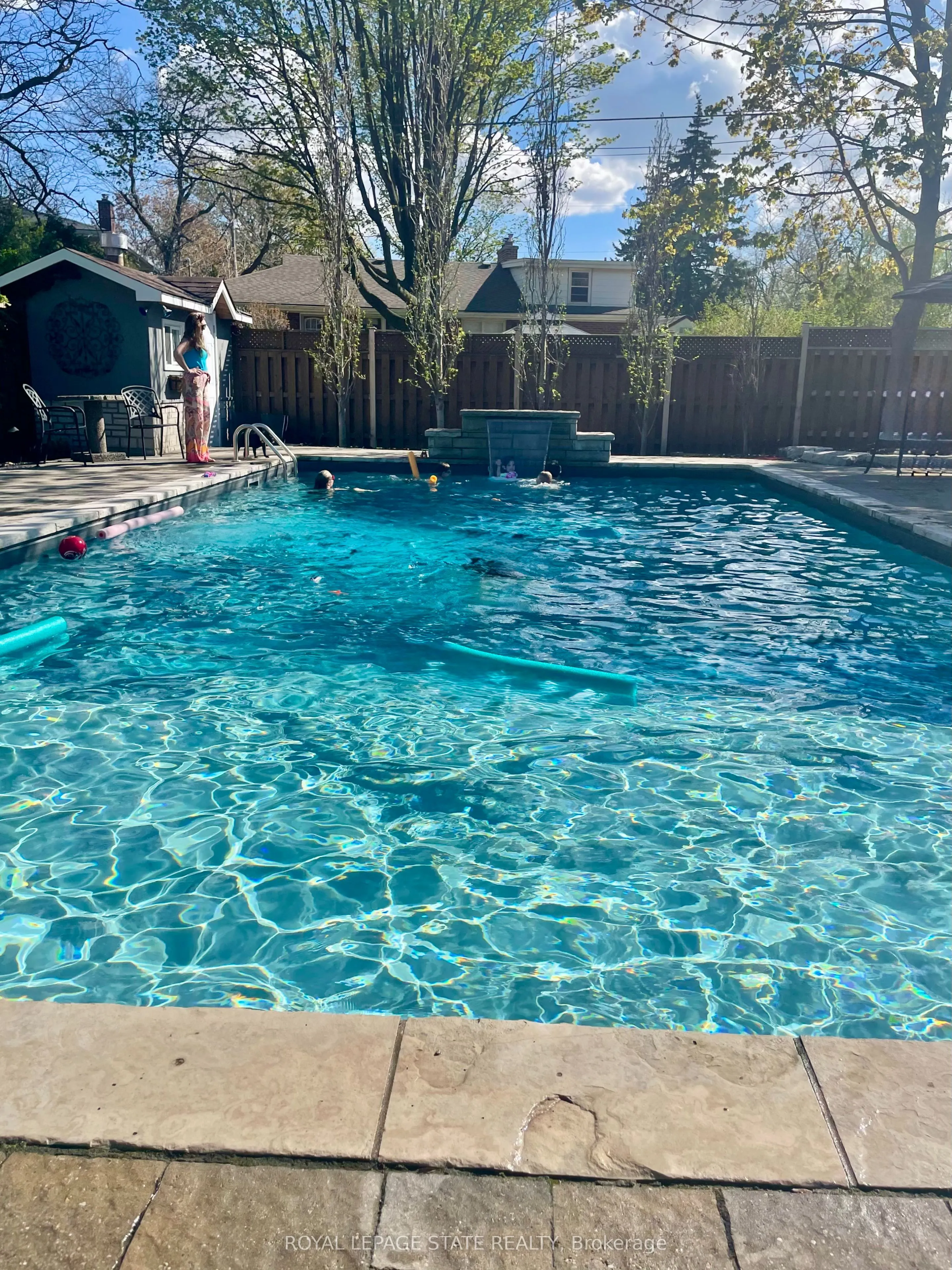 29 Woodside Drive