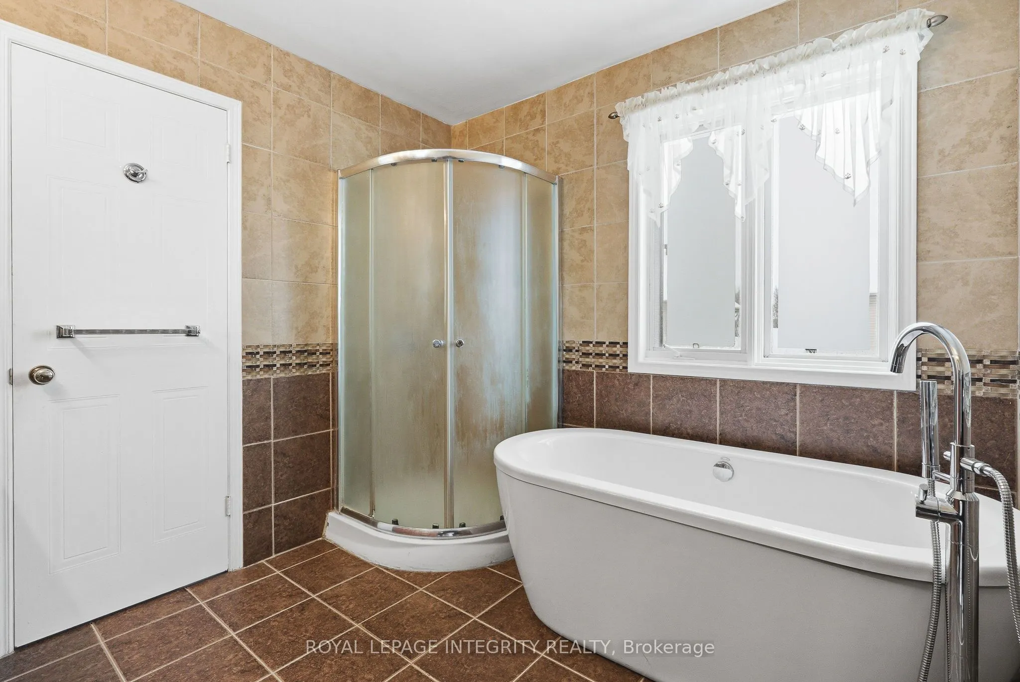 2104 Sandy Oaks Drive
