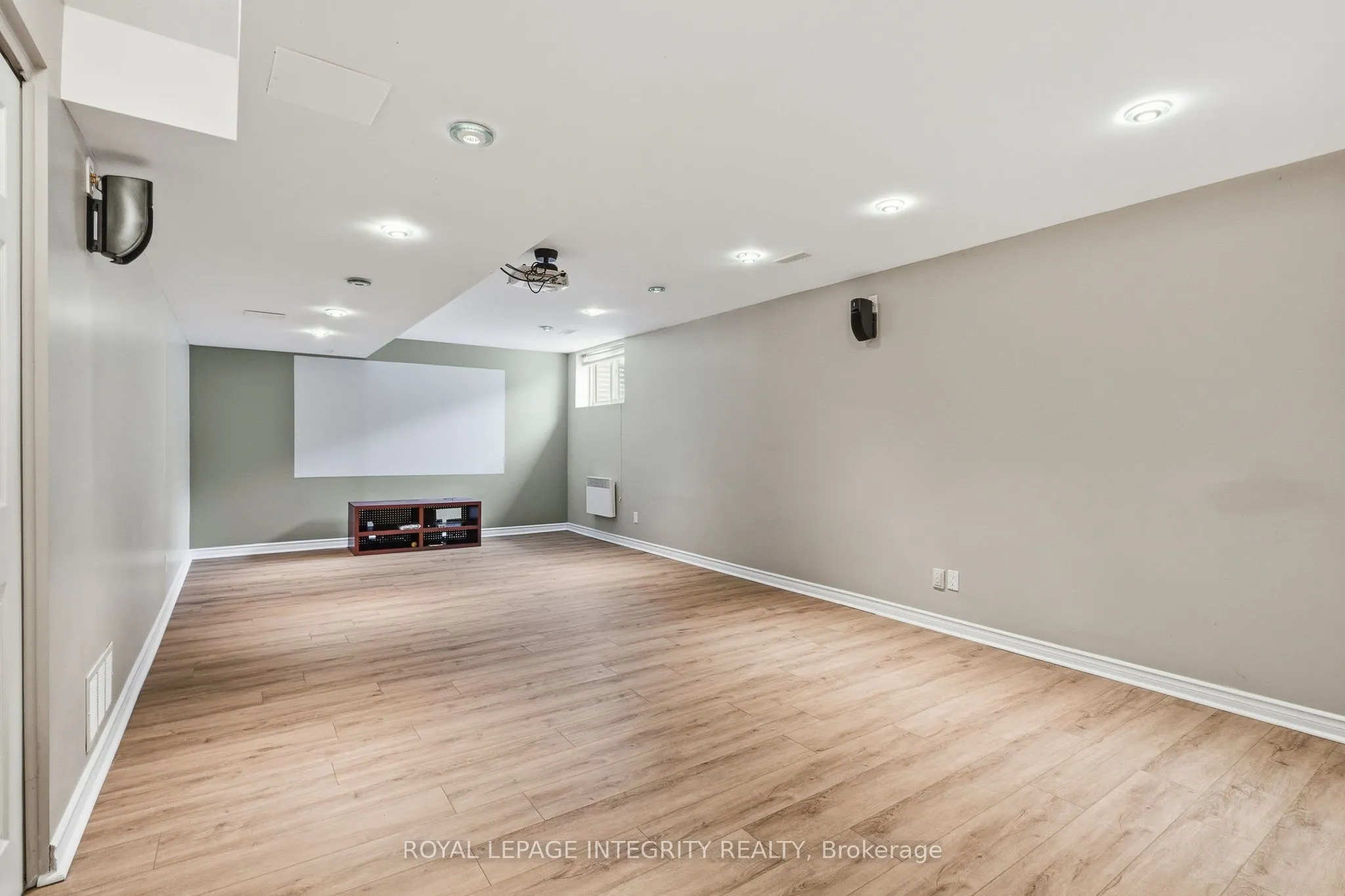 2104 Sandy Oaks Drive