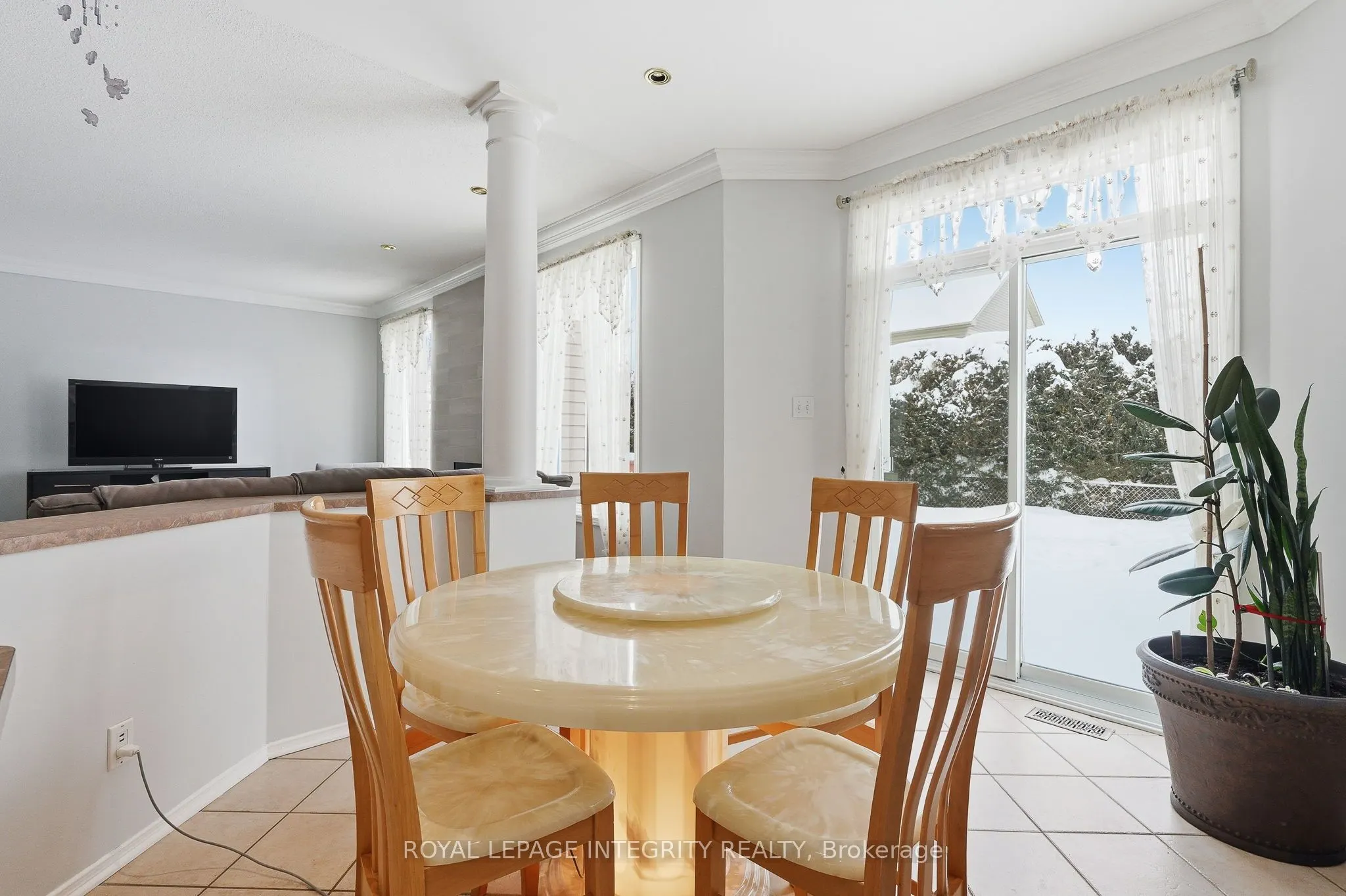 2104 Sandy Oaks Drive