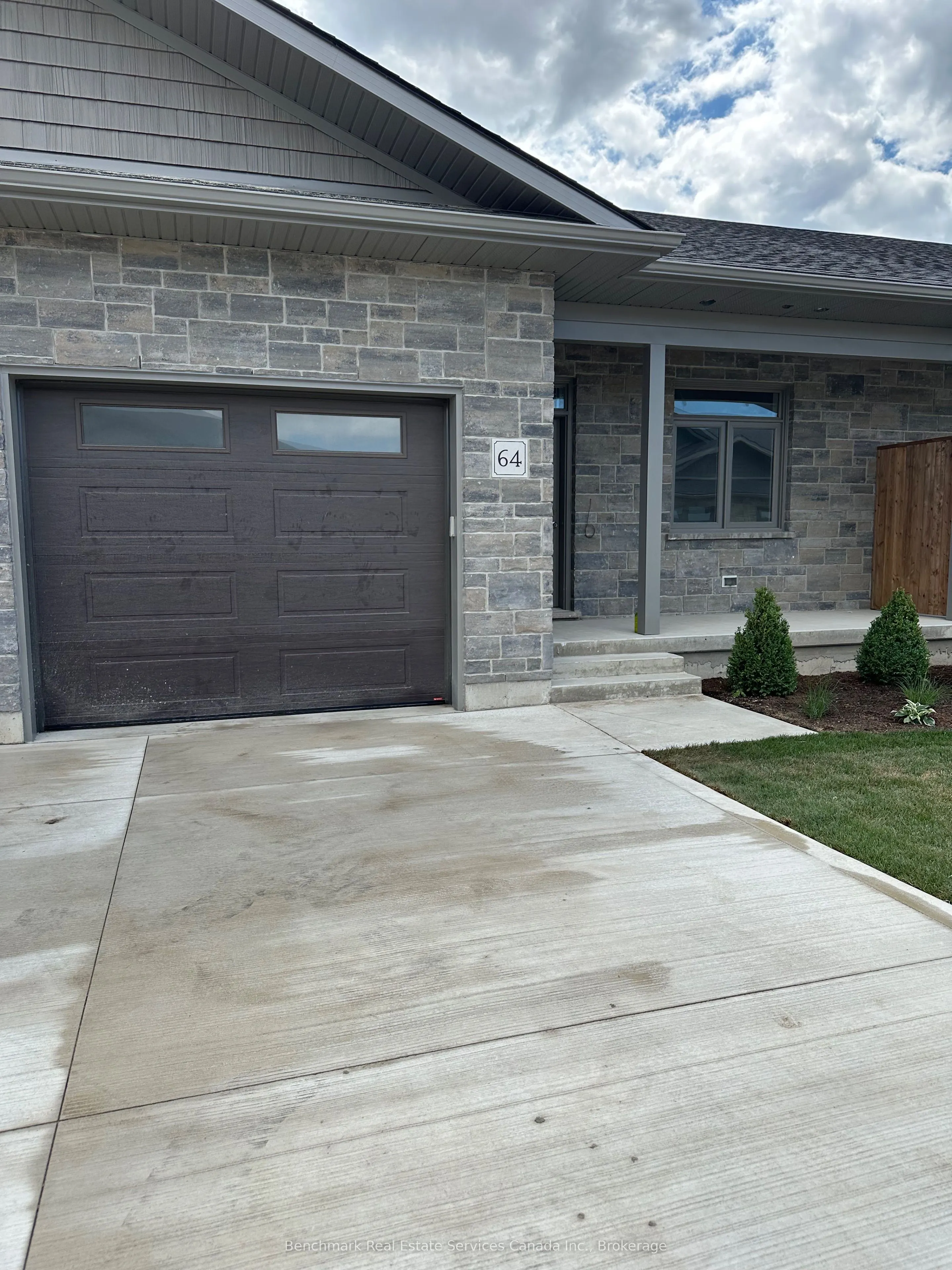 64 Cavalier Crescent #64